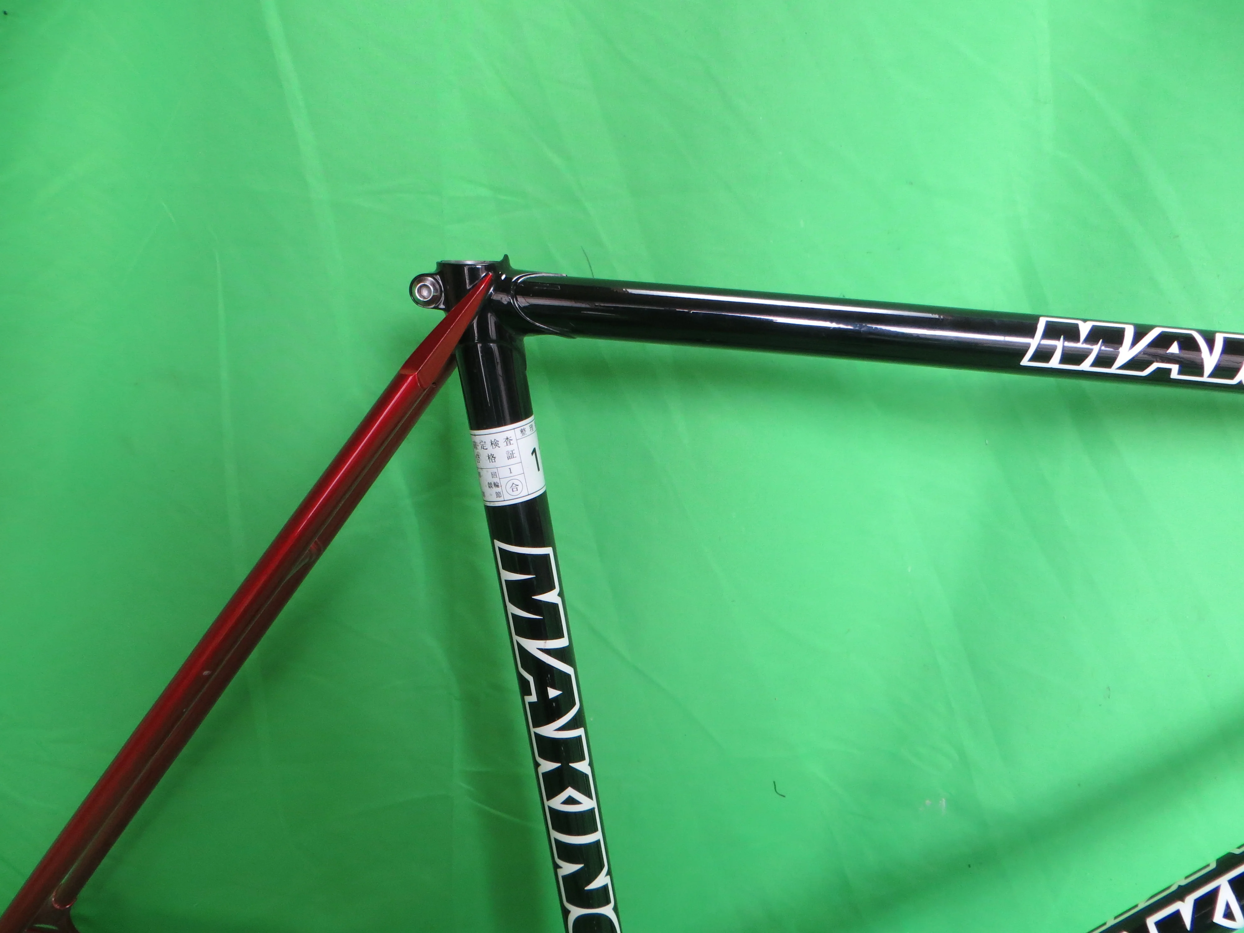Makino // Black / Red Metallic // 53cm - Image 12
