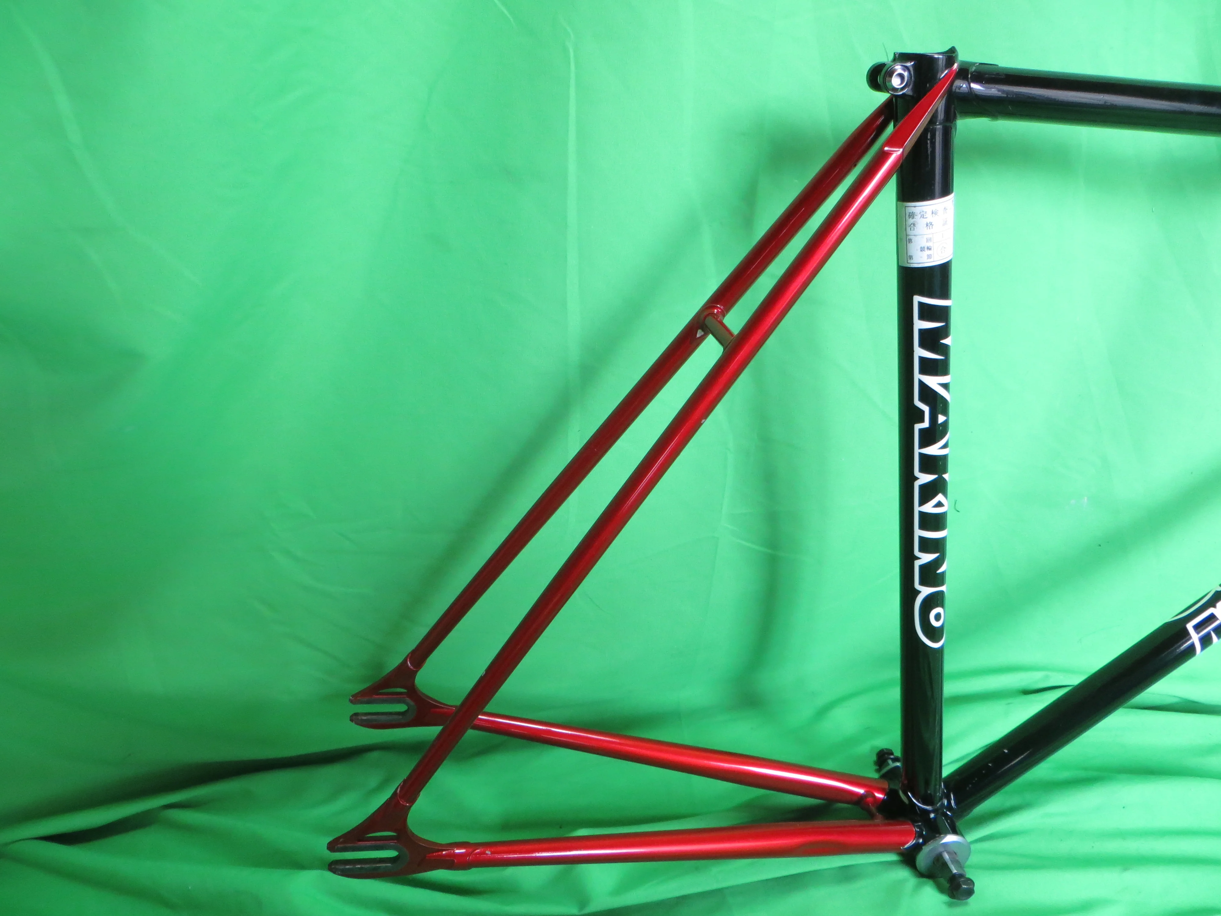 Makino // Black / Red Metallic // 53cm - Image 15