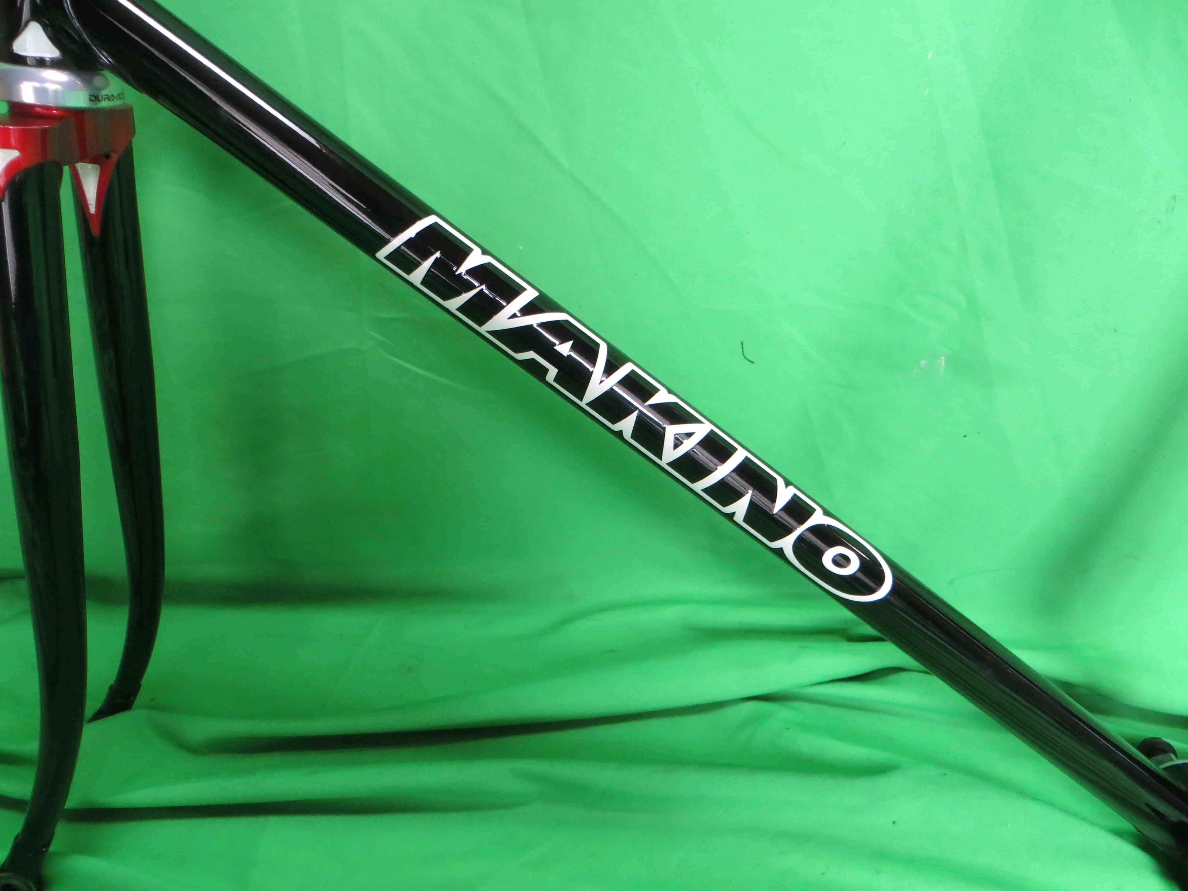 Makino // Black / Red Metallic // 53cm - Image 6