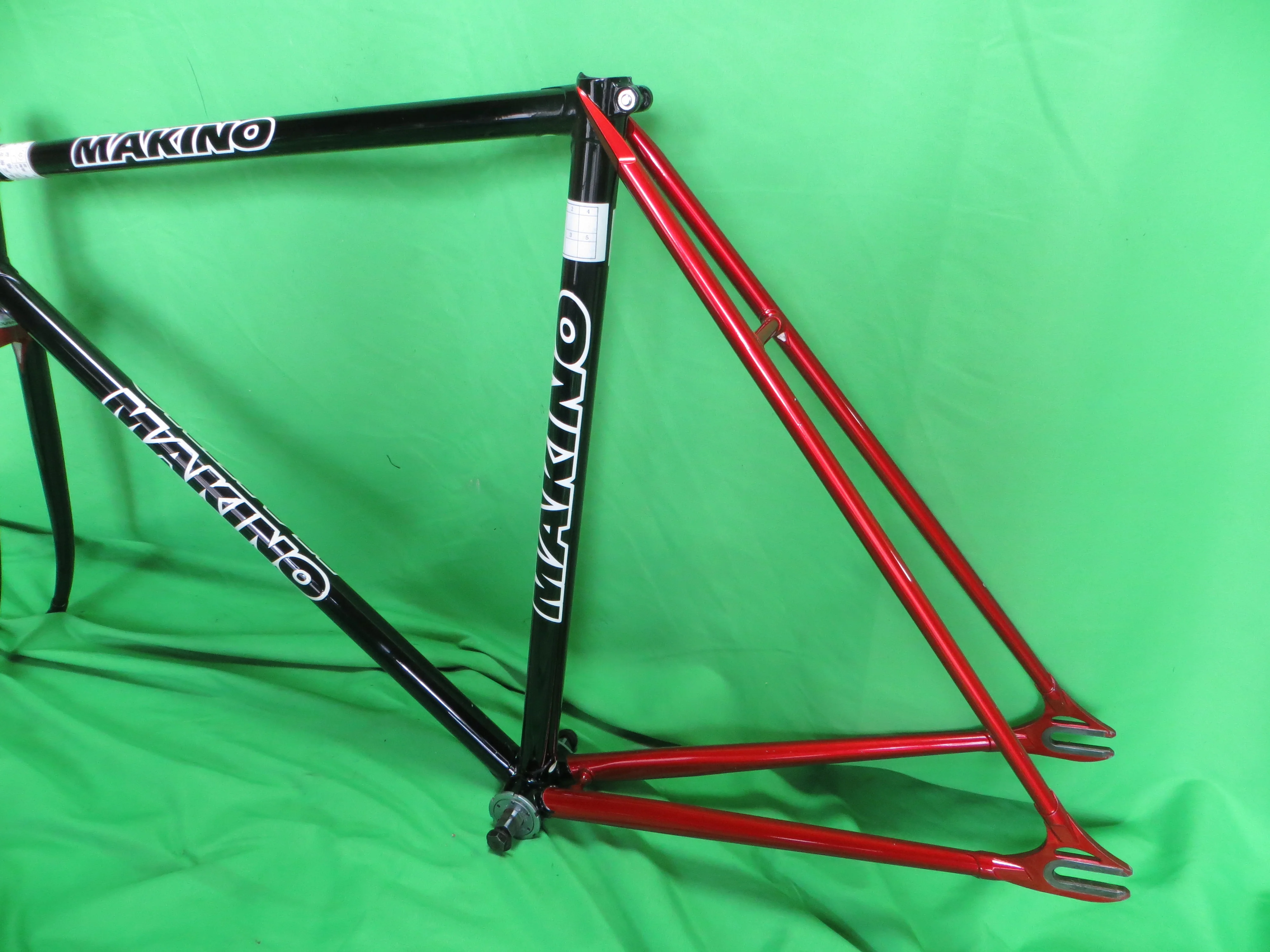 Makino // Black / Red Metallic // 53cm - Image 8