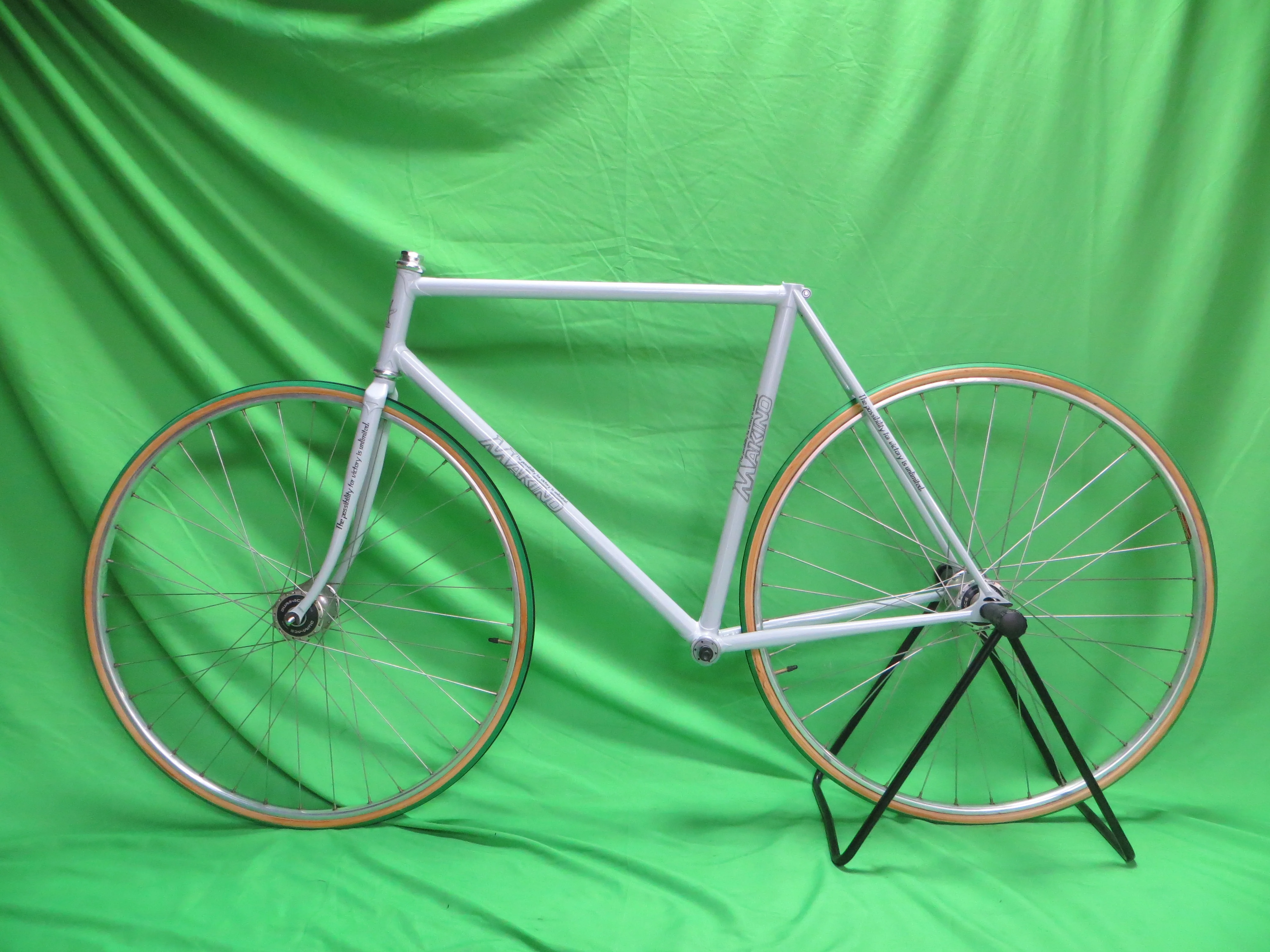 Makino // Bluish White // 53cm - Image 17