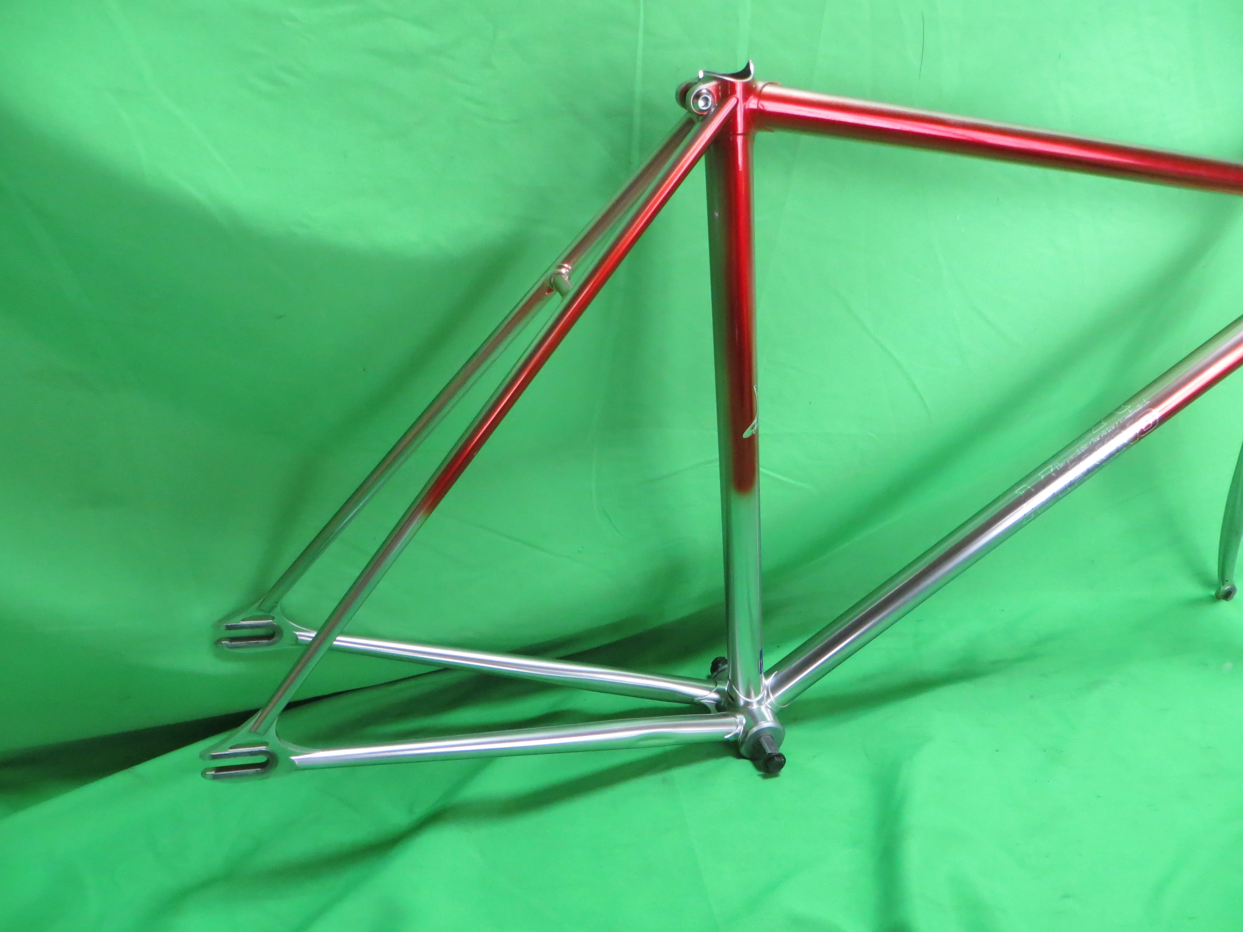 Makino Columbus Max Fork // Mach Silver / Candy Red Fade // 51cm - Image 15