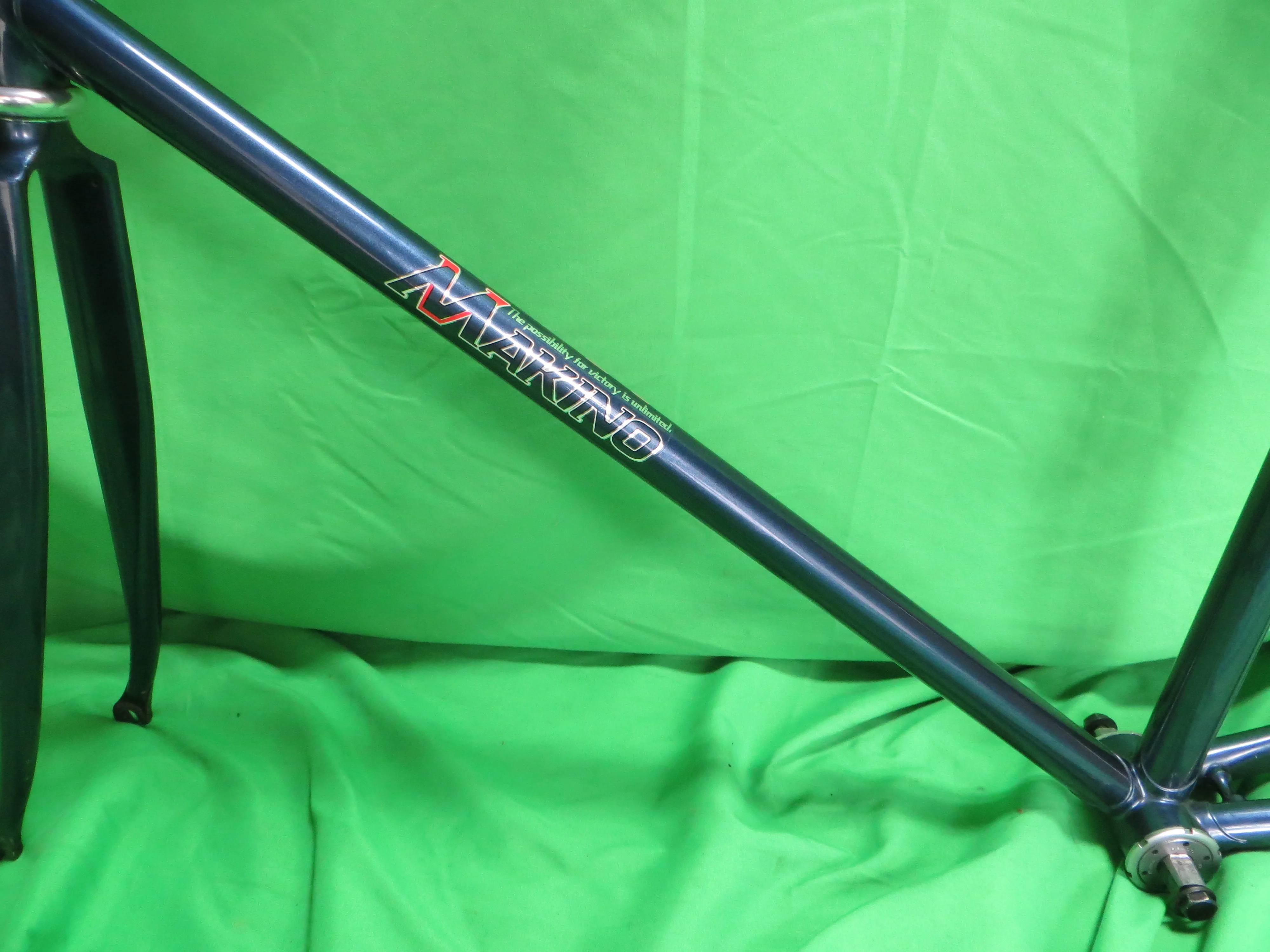 Makino Columbus Max Fork // Navy Metallic // 54.5cm - Image 6