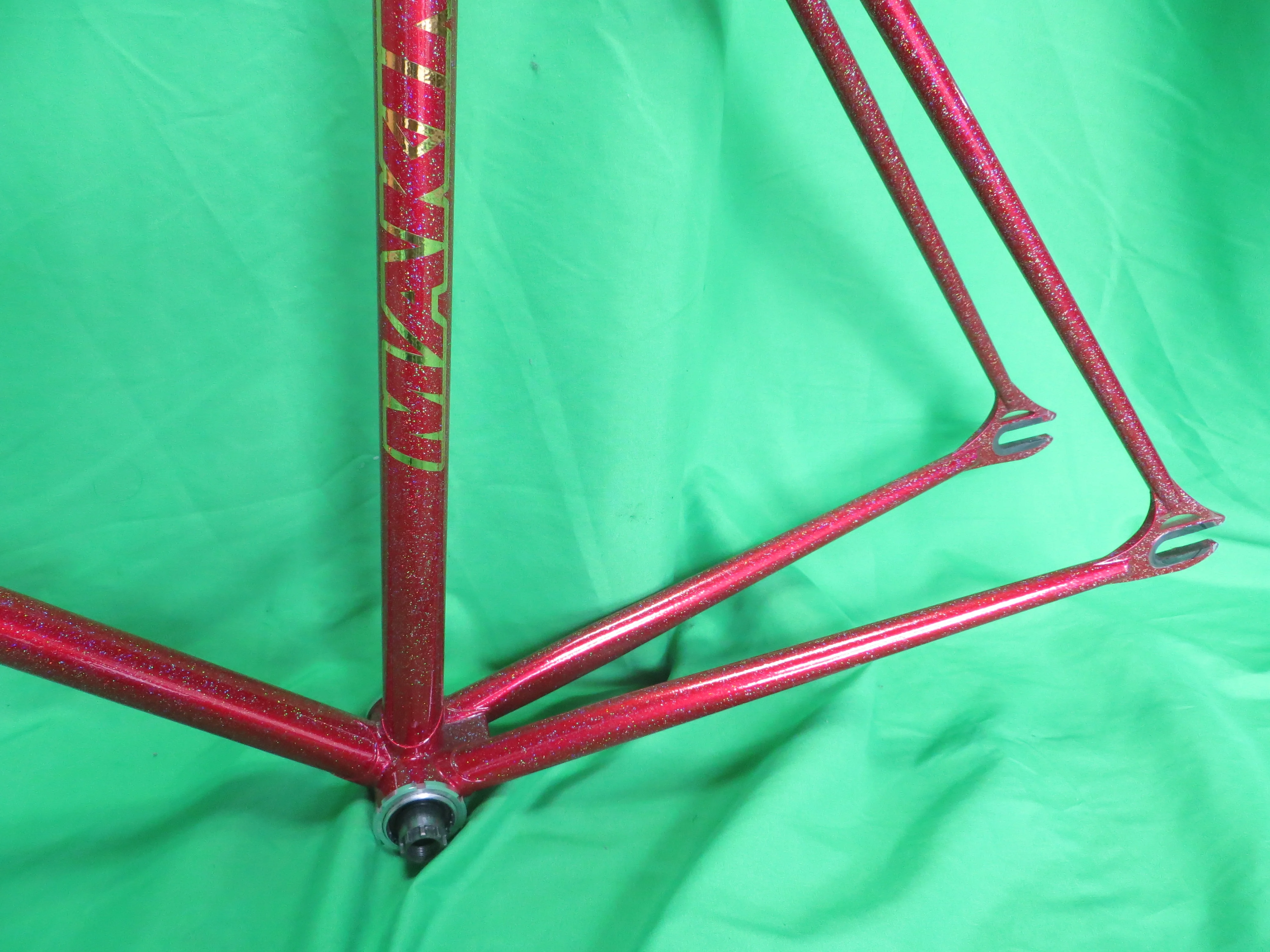 Makino Columbus Max Fork  // Red Metallic with Super Rainbow Flake // 54.5cm - Image 7