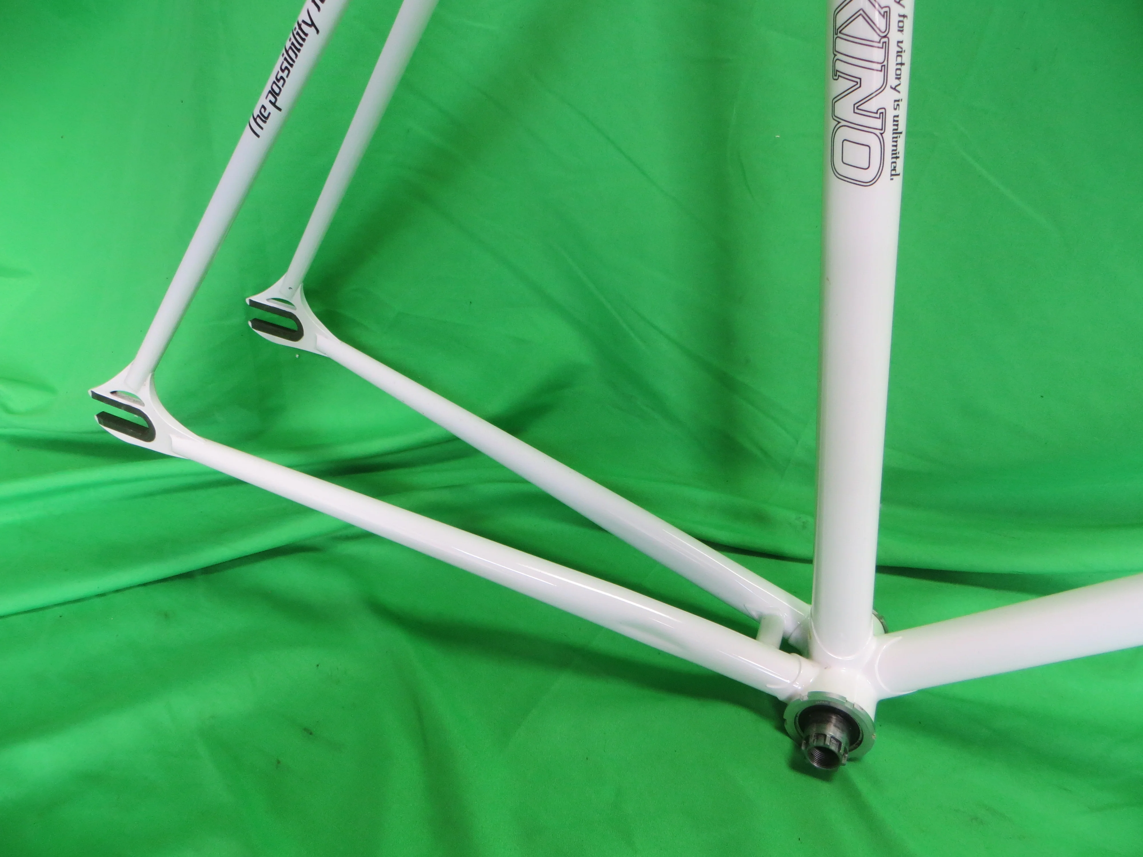 Makino Columbus Max Fork // White // 55.5cm - Image 14