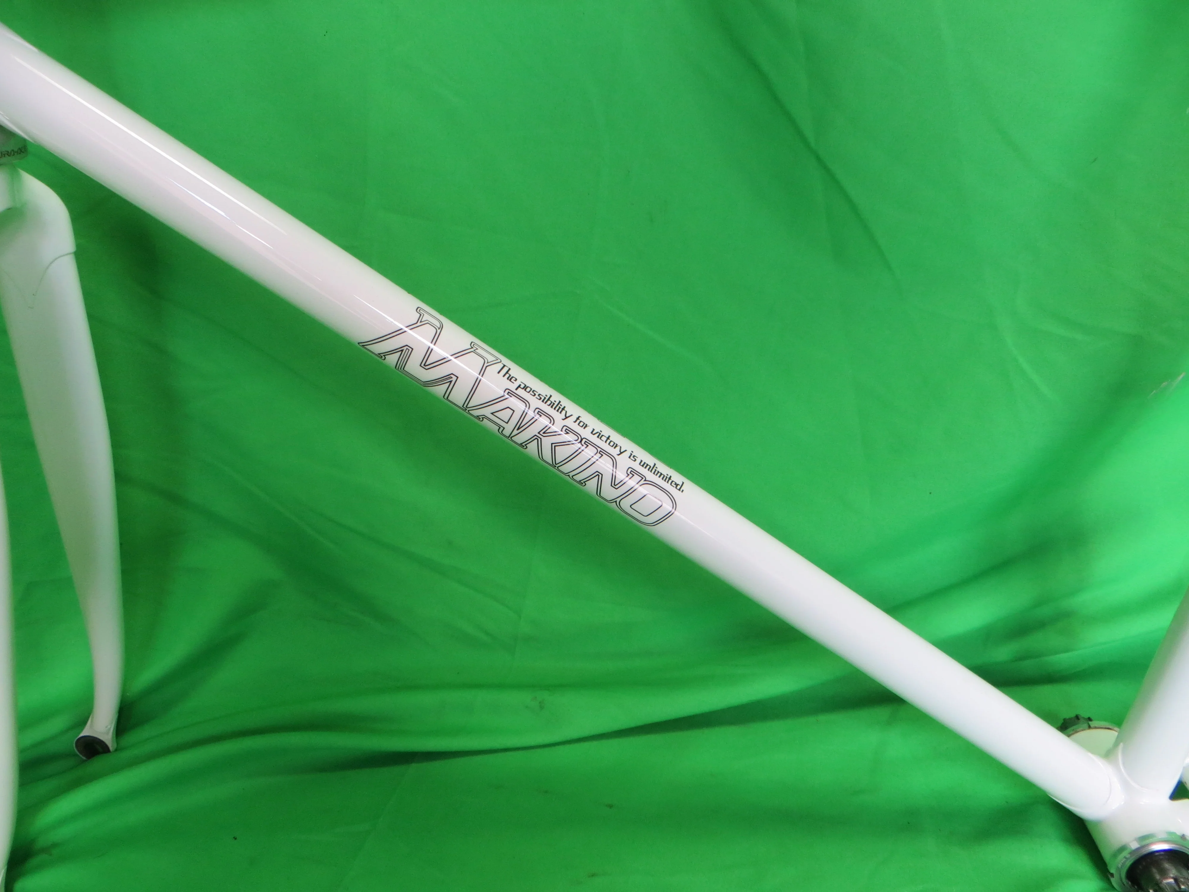 Makino Columbus Max Fork // White // 55.5cm - Image 6