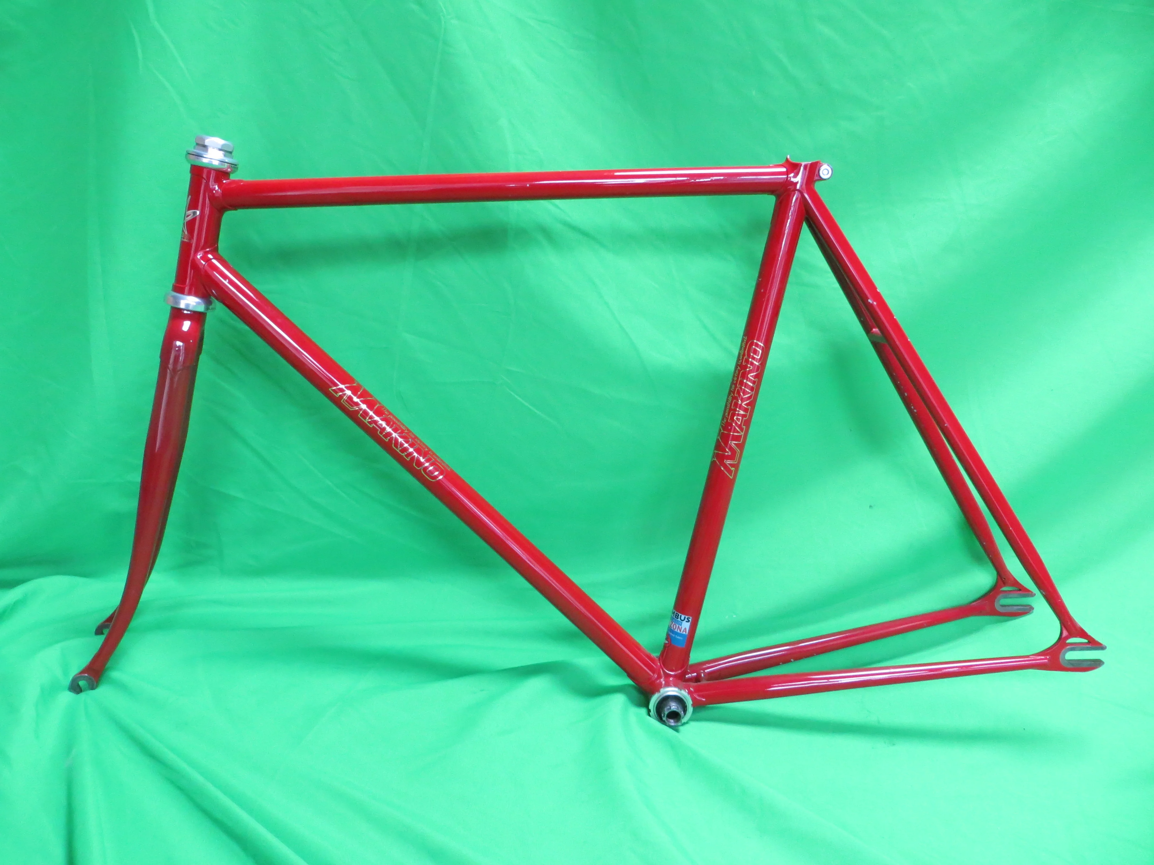 Makino Columbus Zona // Red Metallic // 53.5cm /240924