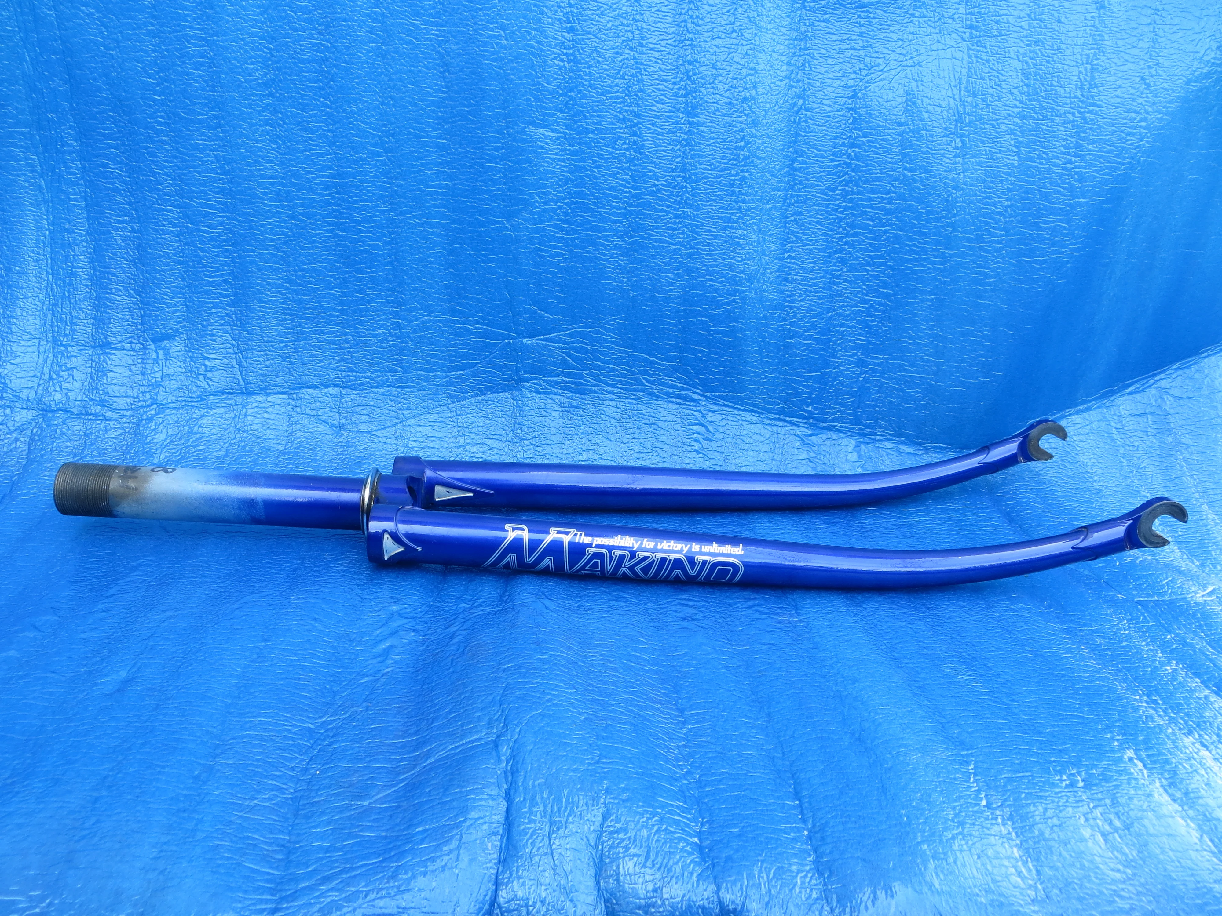 Makino Front Fork 148mm steering Column 9mm Slot /260418