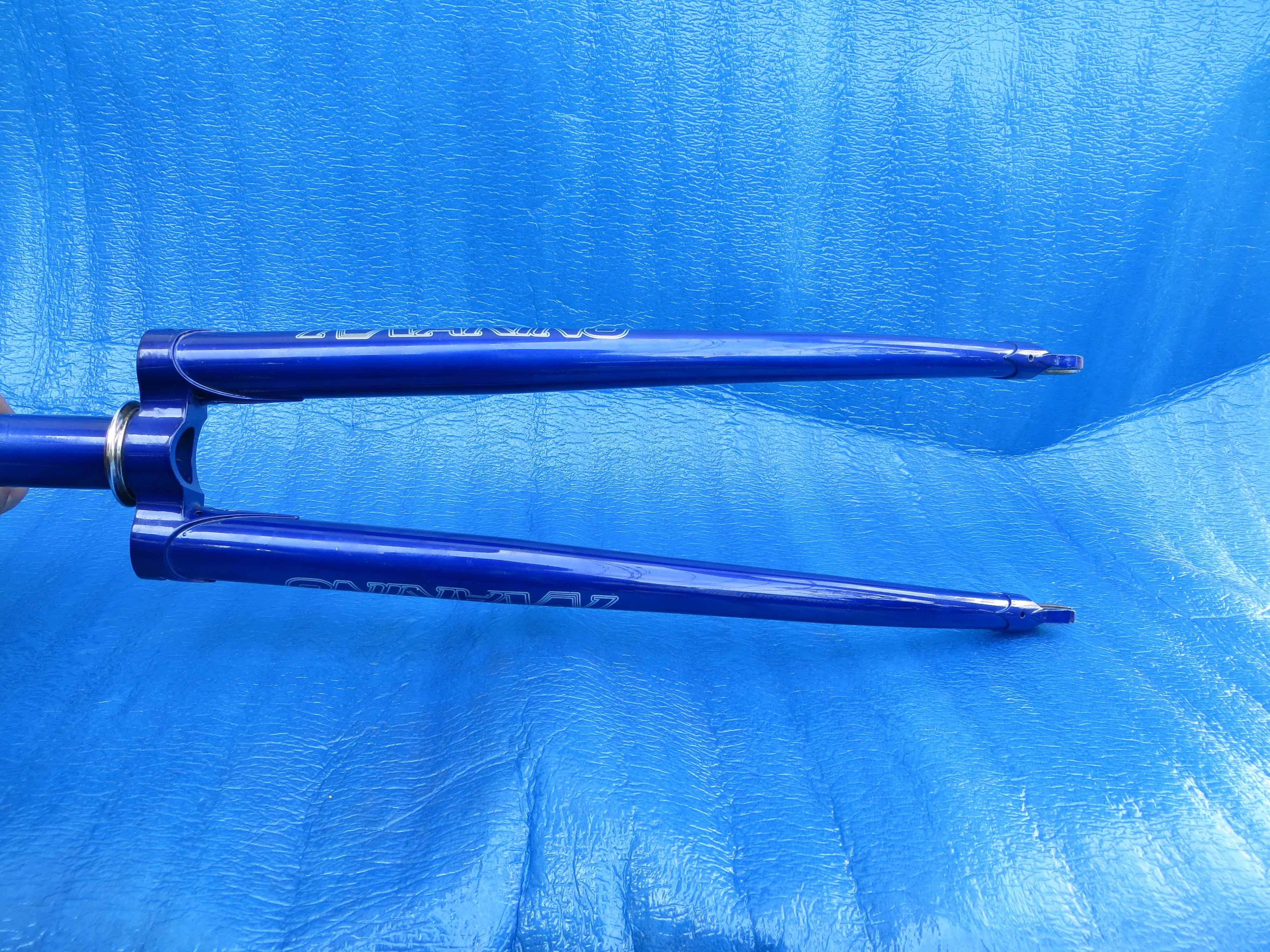 Makino Front Fork 148mm steering Column 9mm Slot /260418 - Image 4