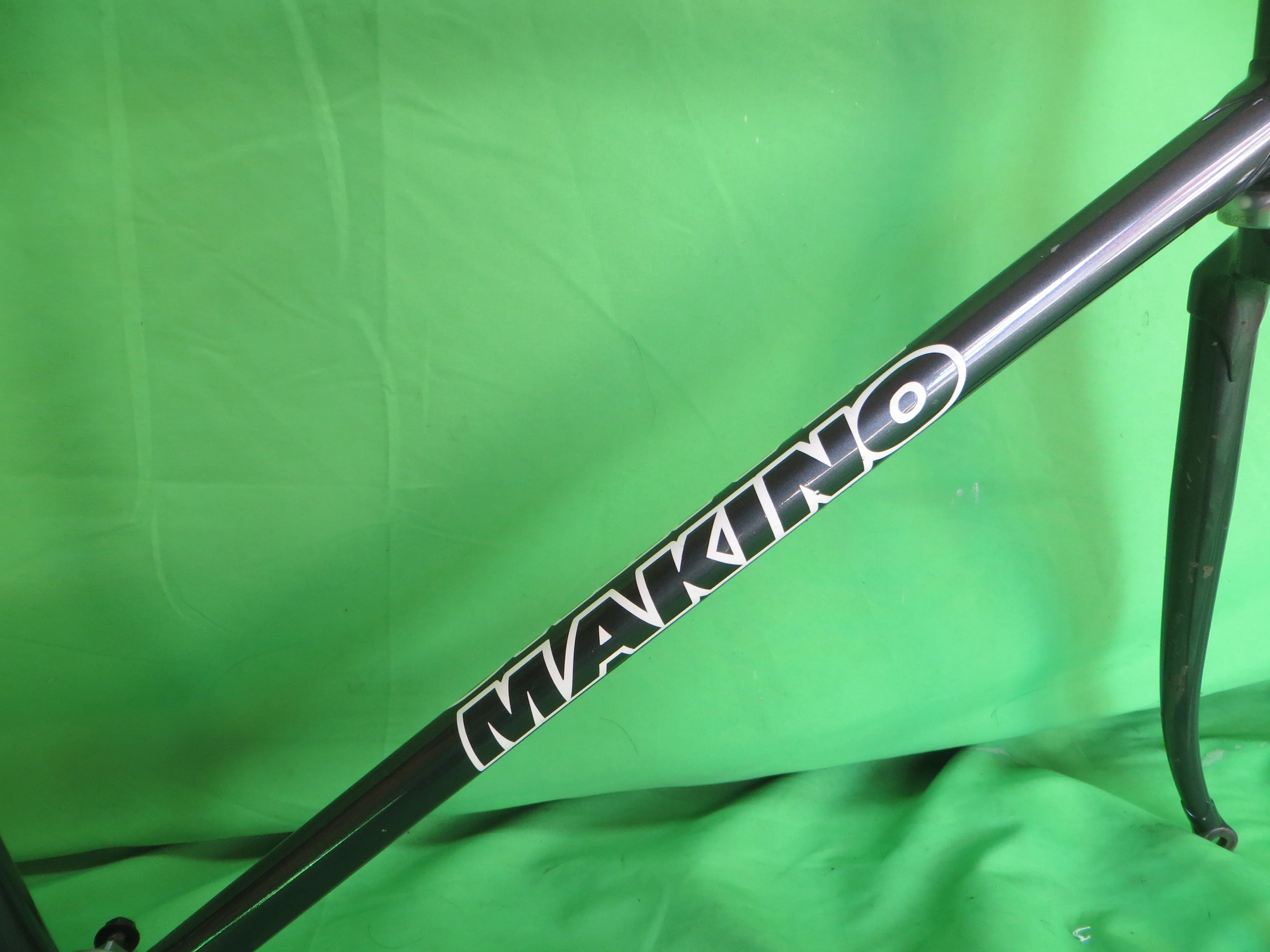 Makino // Gray Metallic // 51.5cm - Image 13