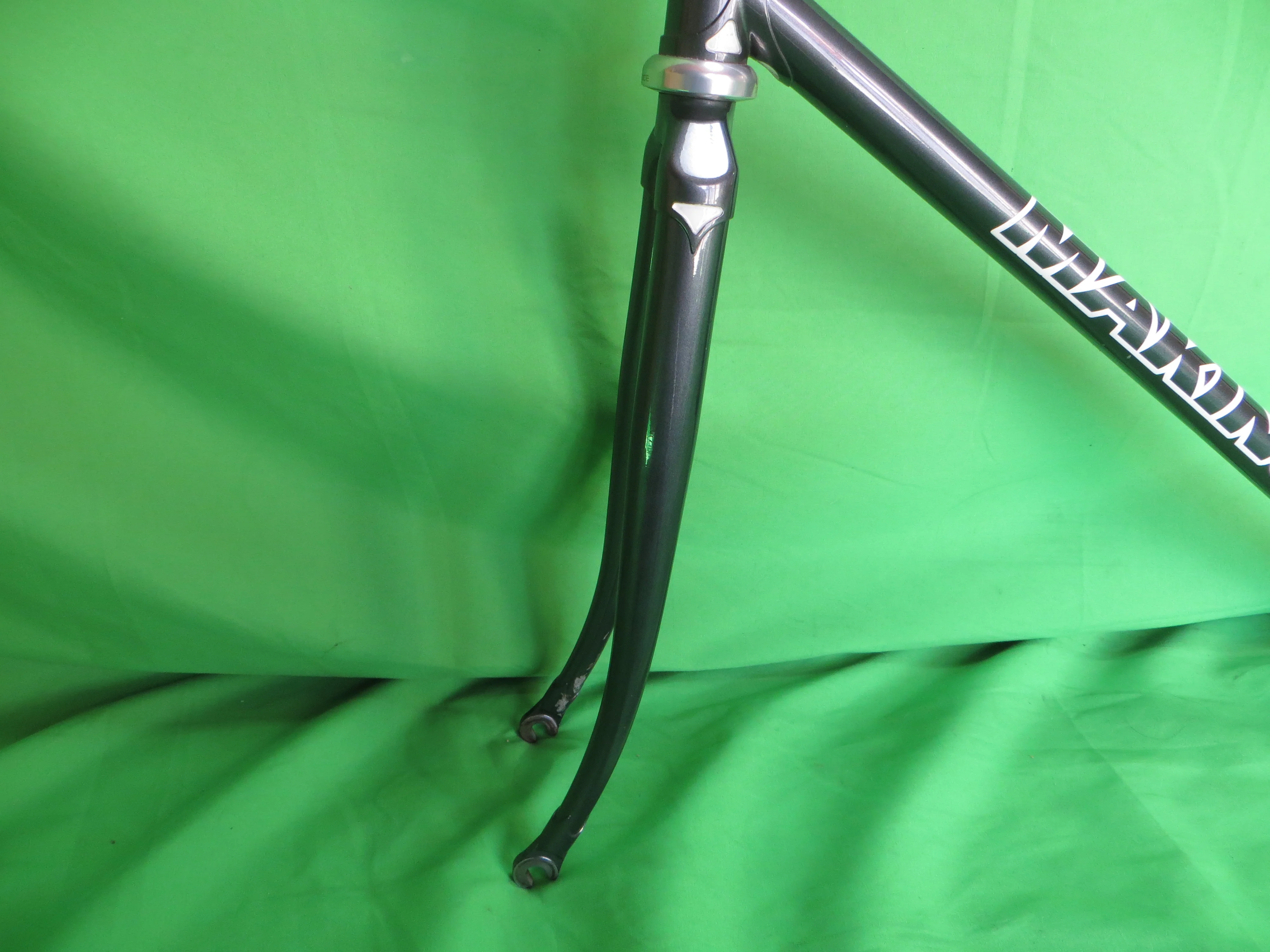 Makino // Gray Metallic // 51.5cm - Image 3