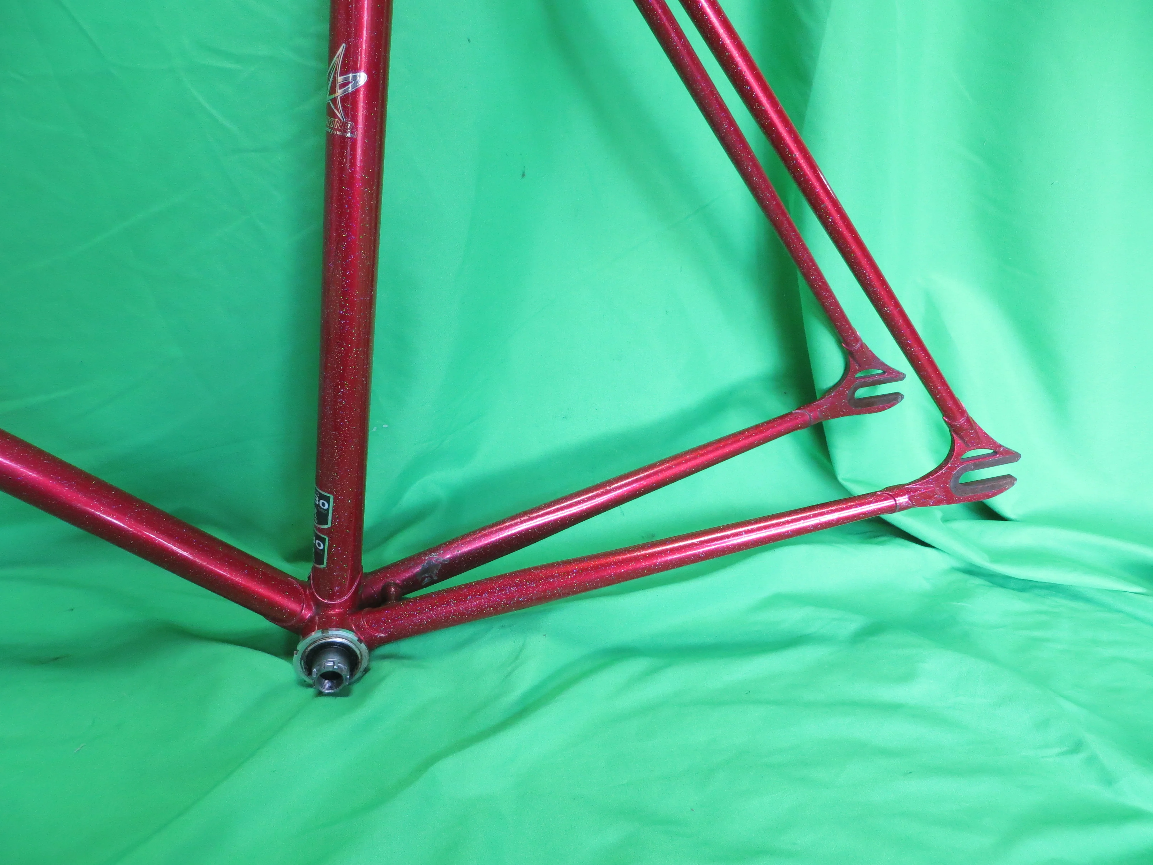 Makino Kaisei 8630R/4130R  // Red Metallic with Rainbow Flake // 53.5cm - Image 7