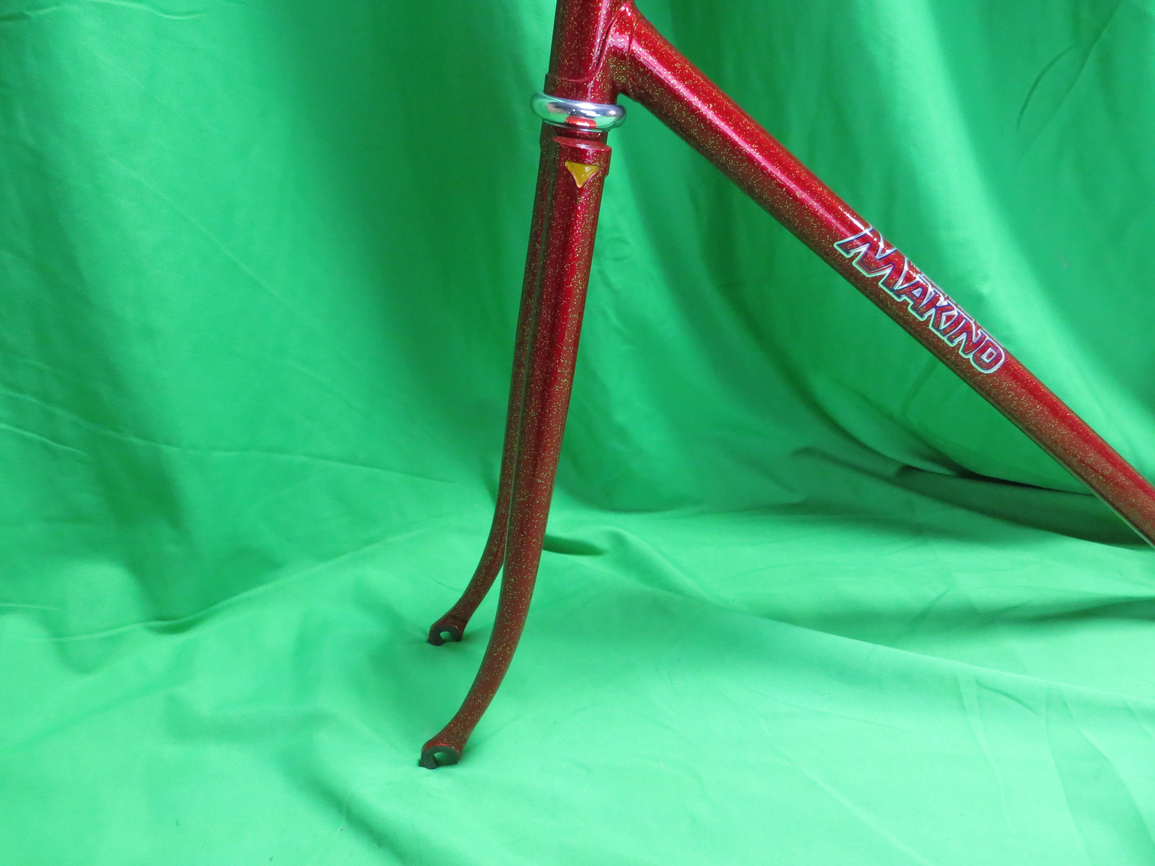 Makino Kaisei 8630R // Red Metallic with Gold Flake // 55cm - Image 3