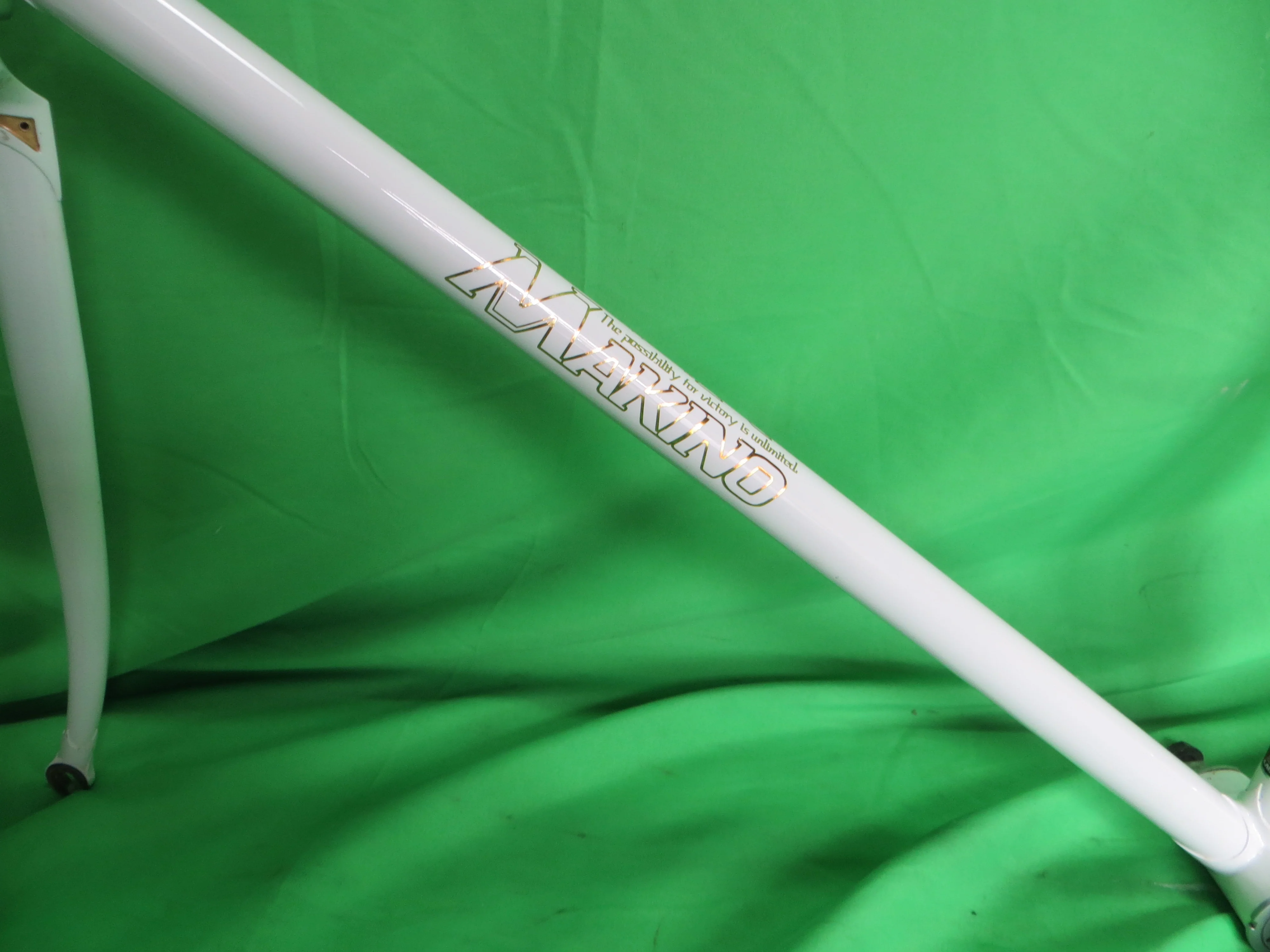 Makino Kaisei 8630R // White // 55.5cm - Image 6
