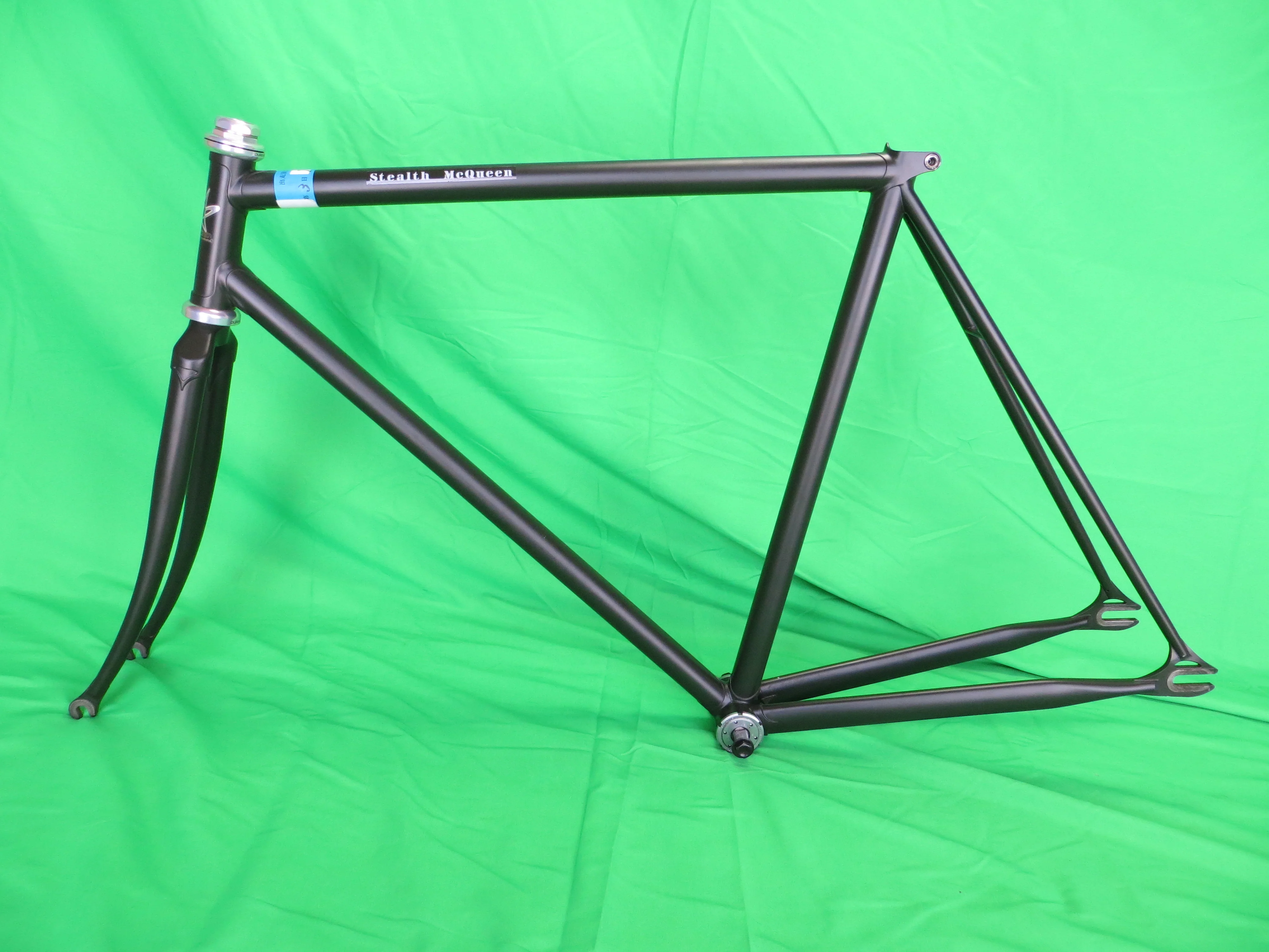 MAKINO // Matte Dark Green // 52.5cm