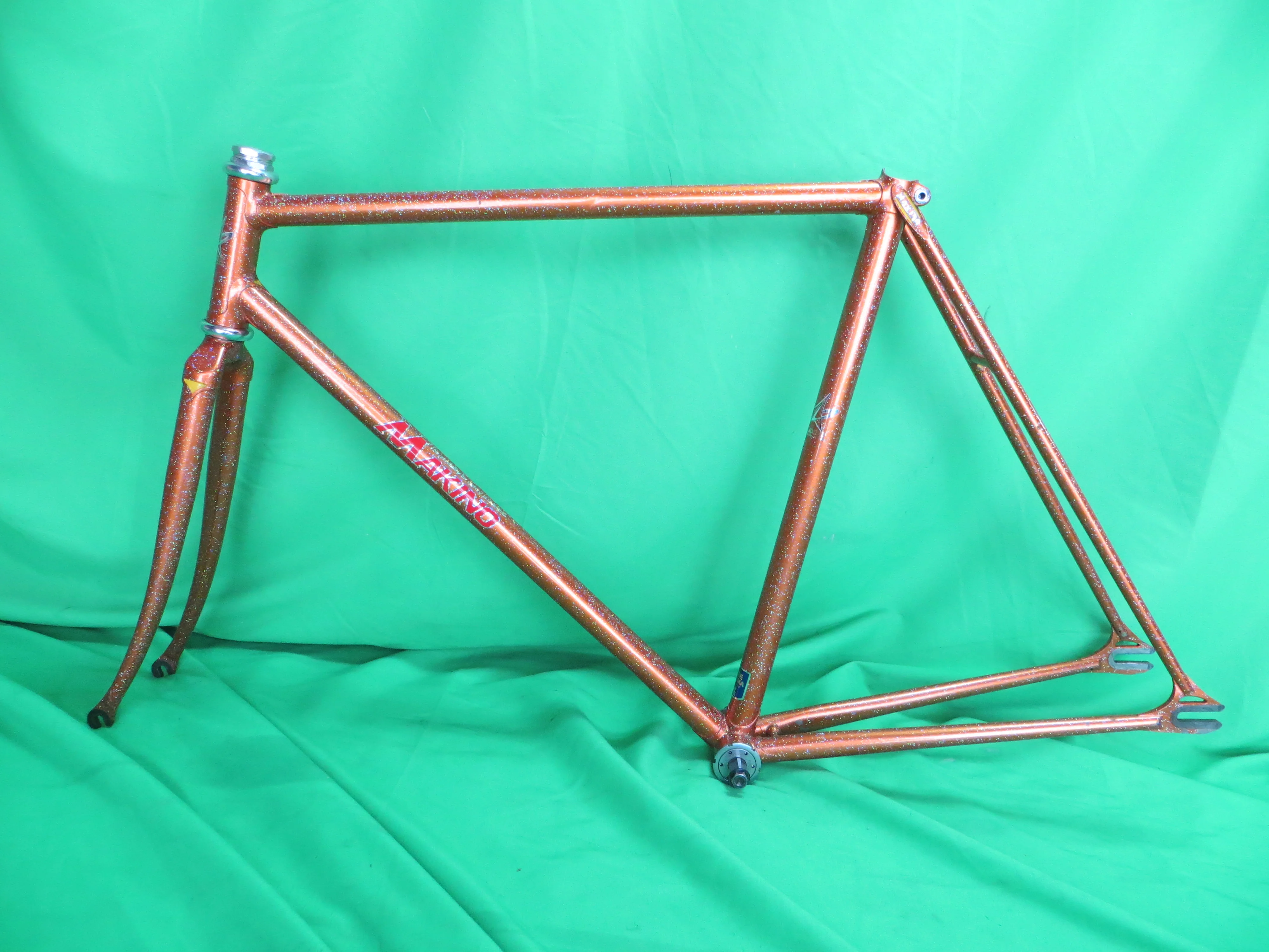 Makino // Orange Gold with Super Rainbow Flake // 53cm