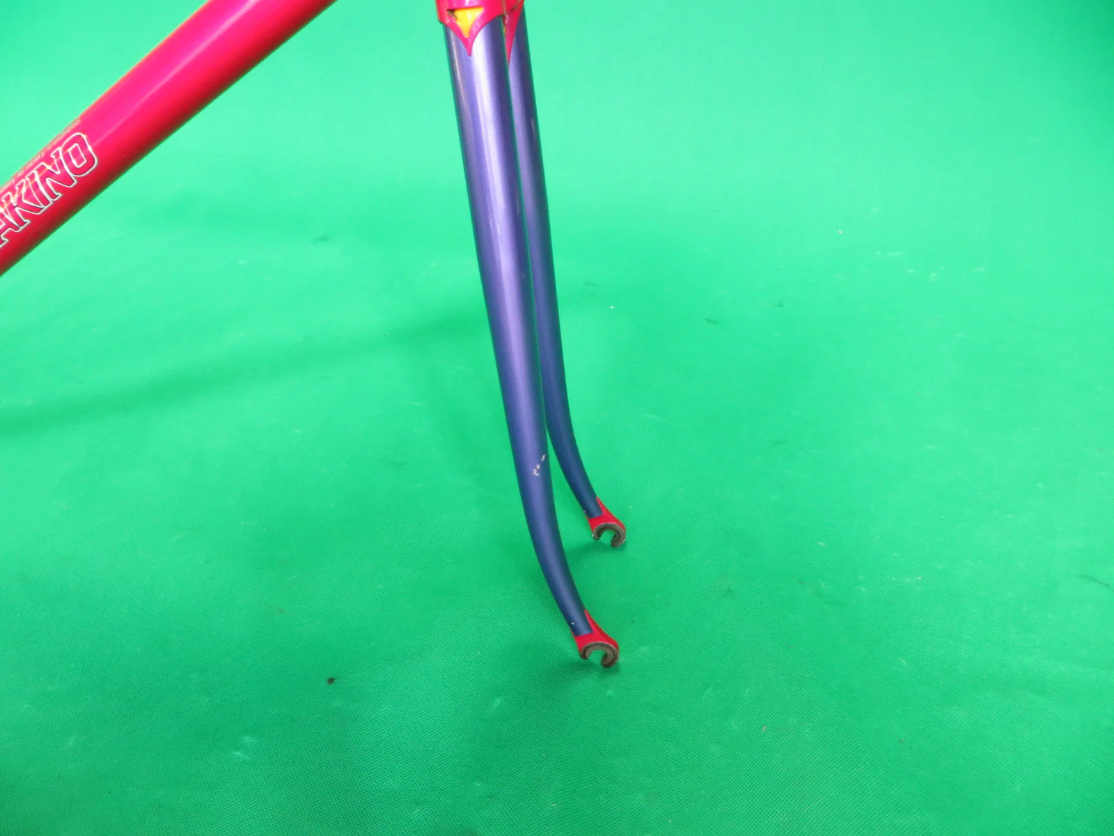 MAKINO // Pinkish-Red + Purple Two Tone 2009 // 51.5cm - Image 10