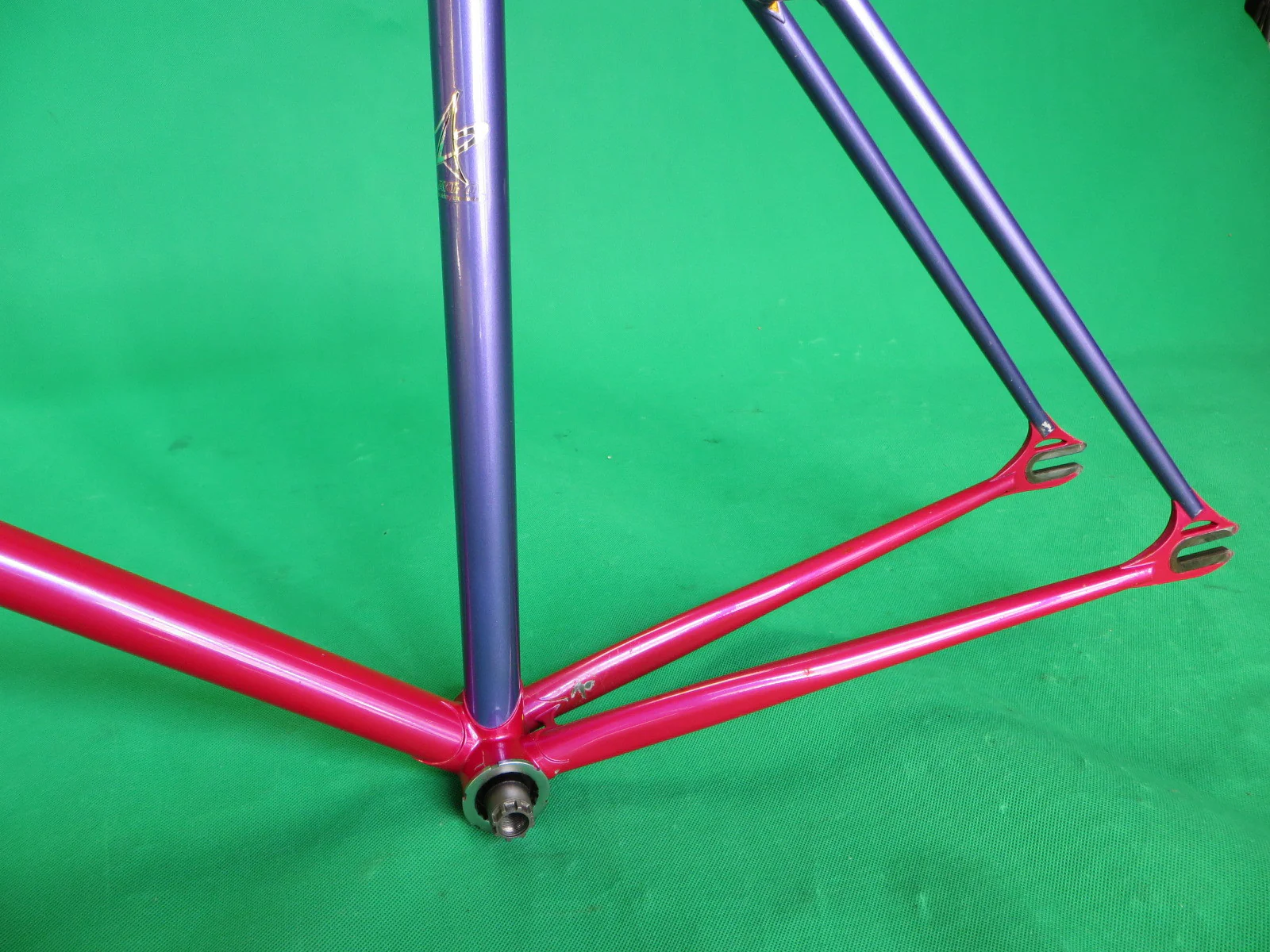MAKINO // Pinkish-Red + Purple Two Tone 2009 // 51.5cm - Image 7