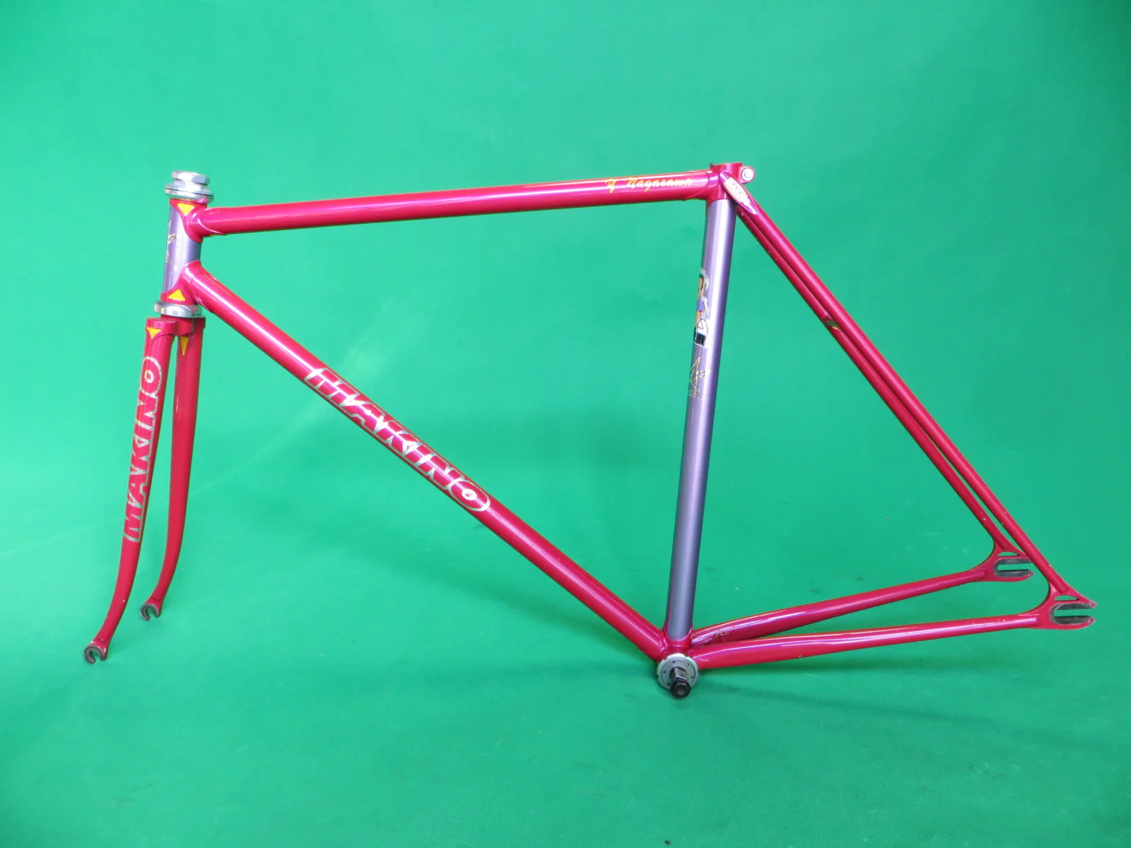 MAKINO // Pinkish-Red + Purple Two Tone 2012 // 51cm