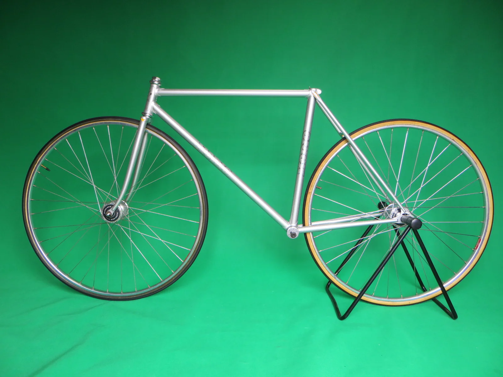Makino // Platinum Silver // 50cm - Image 16