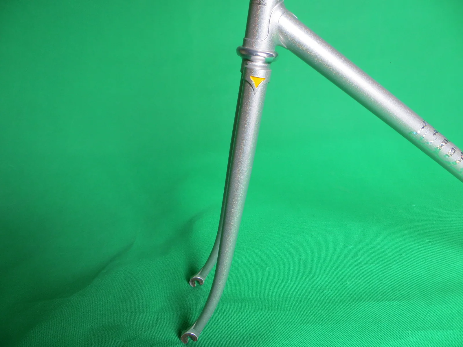 Makino // Platinum Silver // 50cm - Image 3
