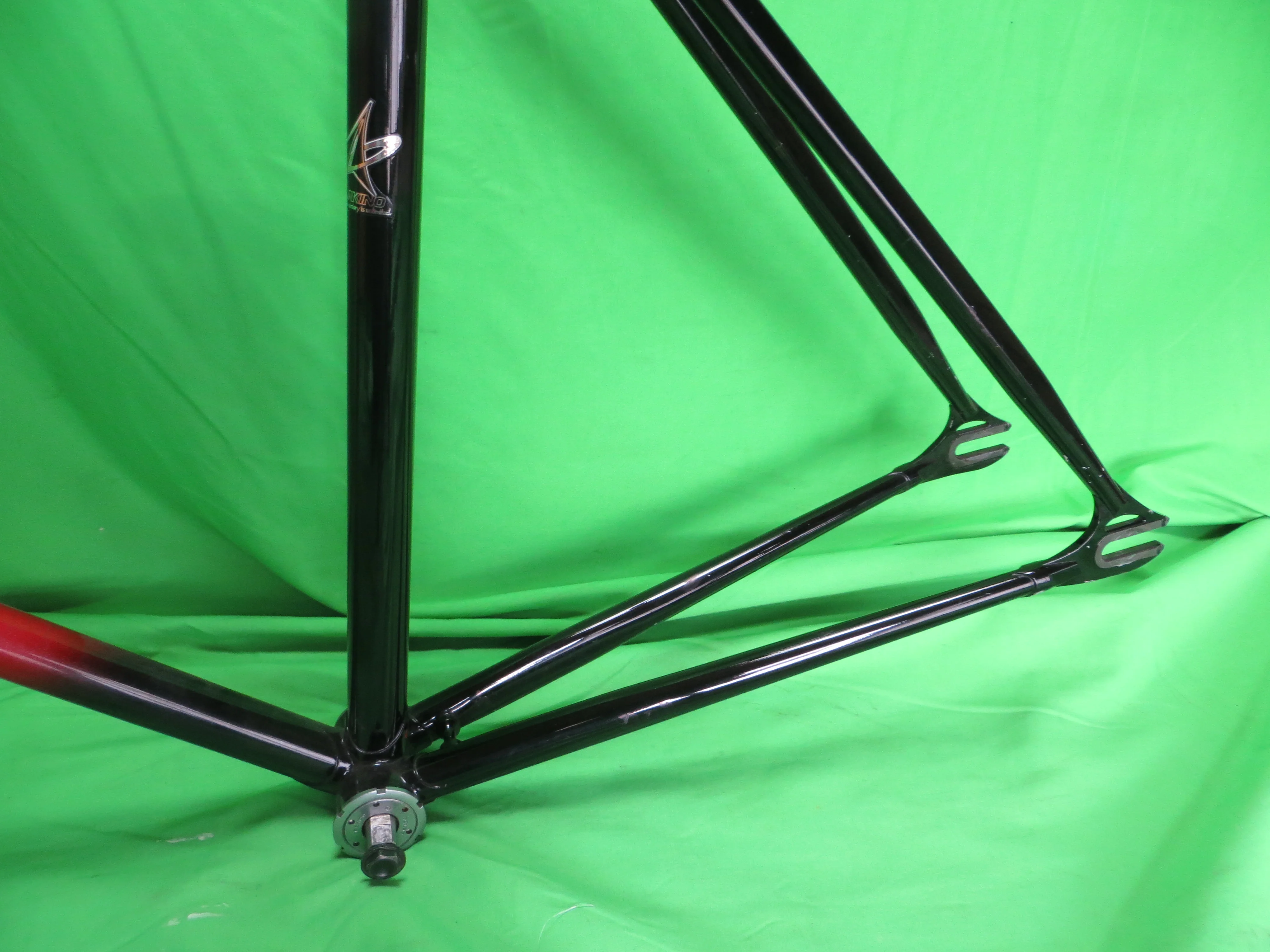 Makino // Red / Black Fade // 50.5cm - Image 7