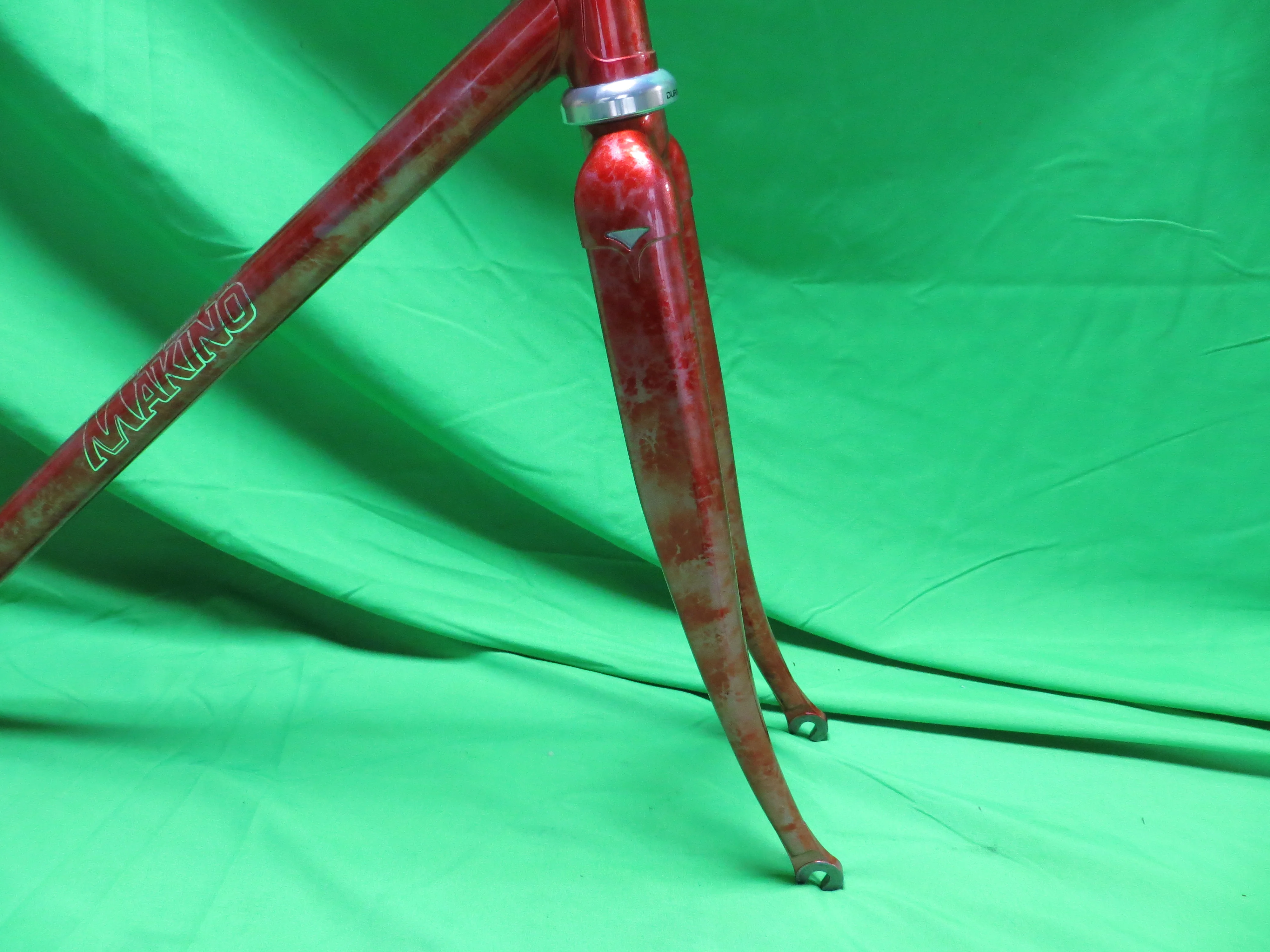 Makino Columbus Max Fork  // Red Metallic / Silver Marble Finish  // 53.5cm - Image 10