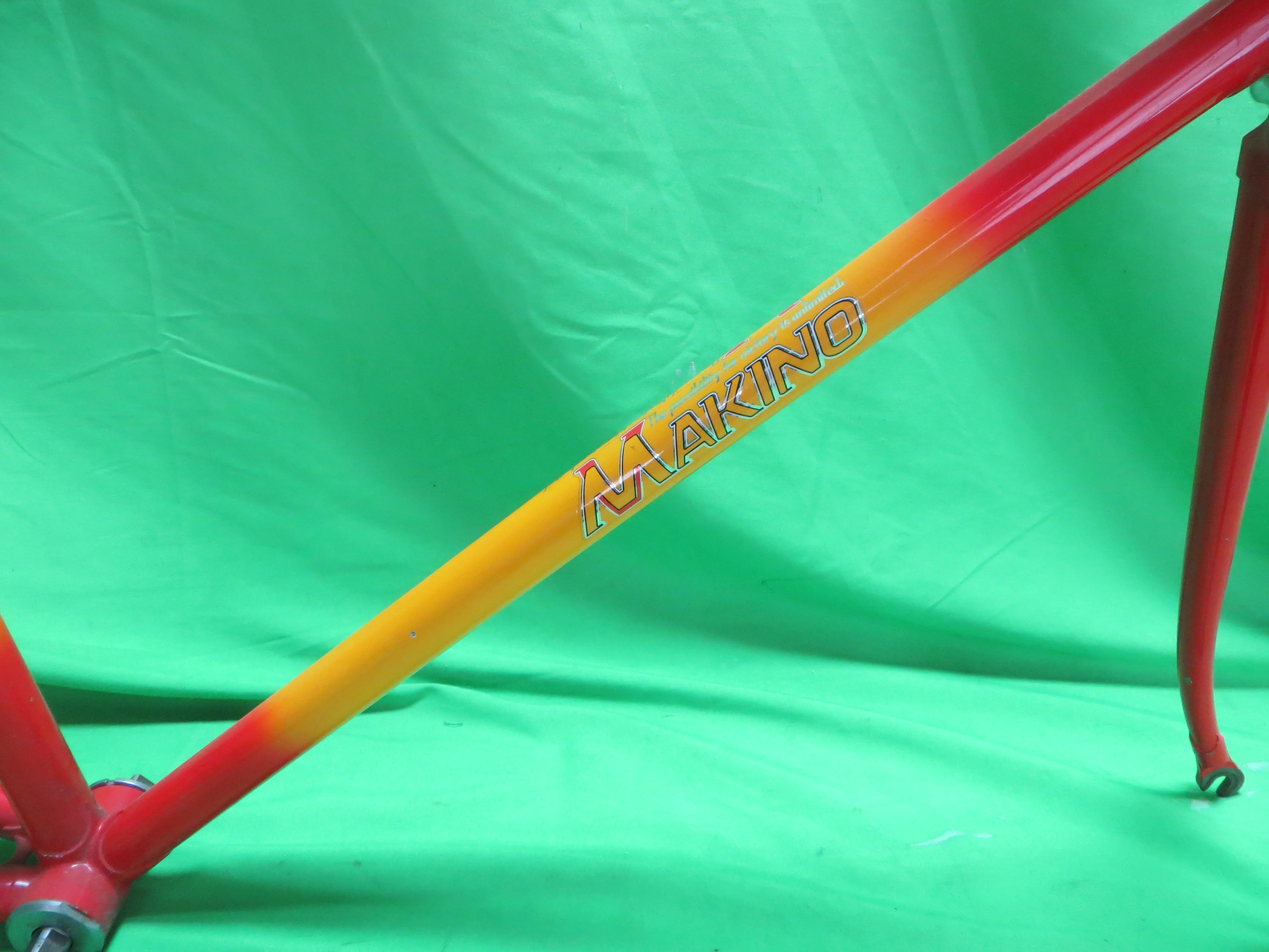 Makino // Red / Yellow / White Tri-color // 52cm - Image 13