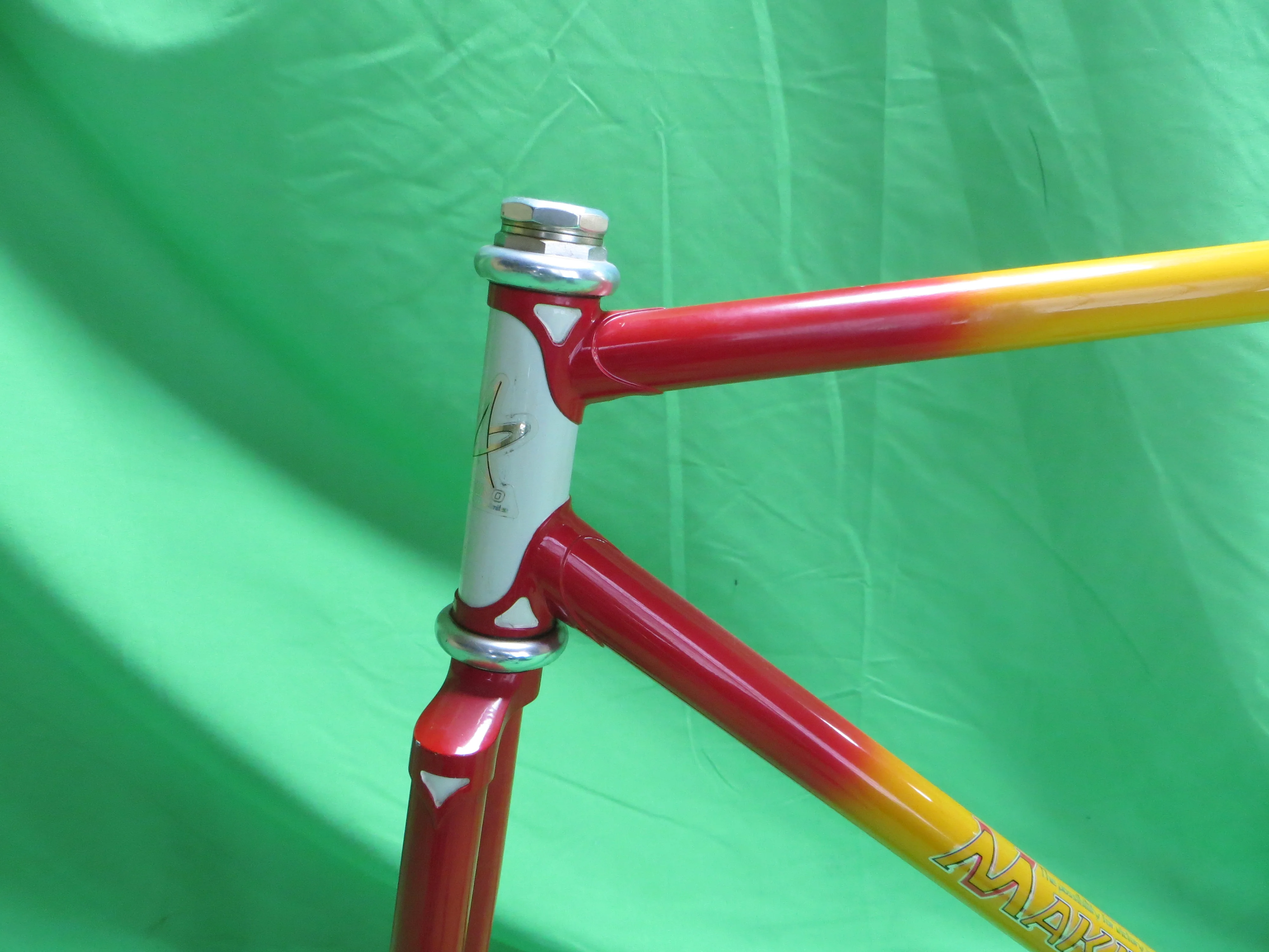 Makino // Red / Yellow / White Tri-color // 52cm - Image 2