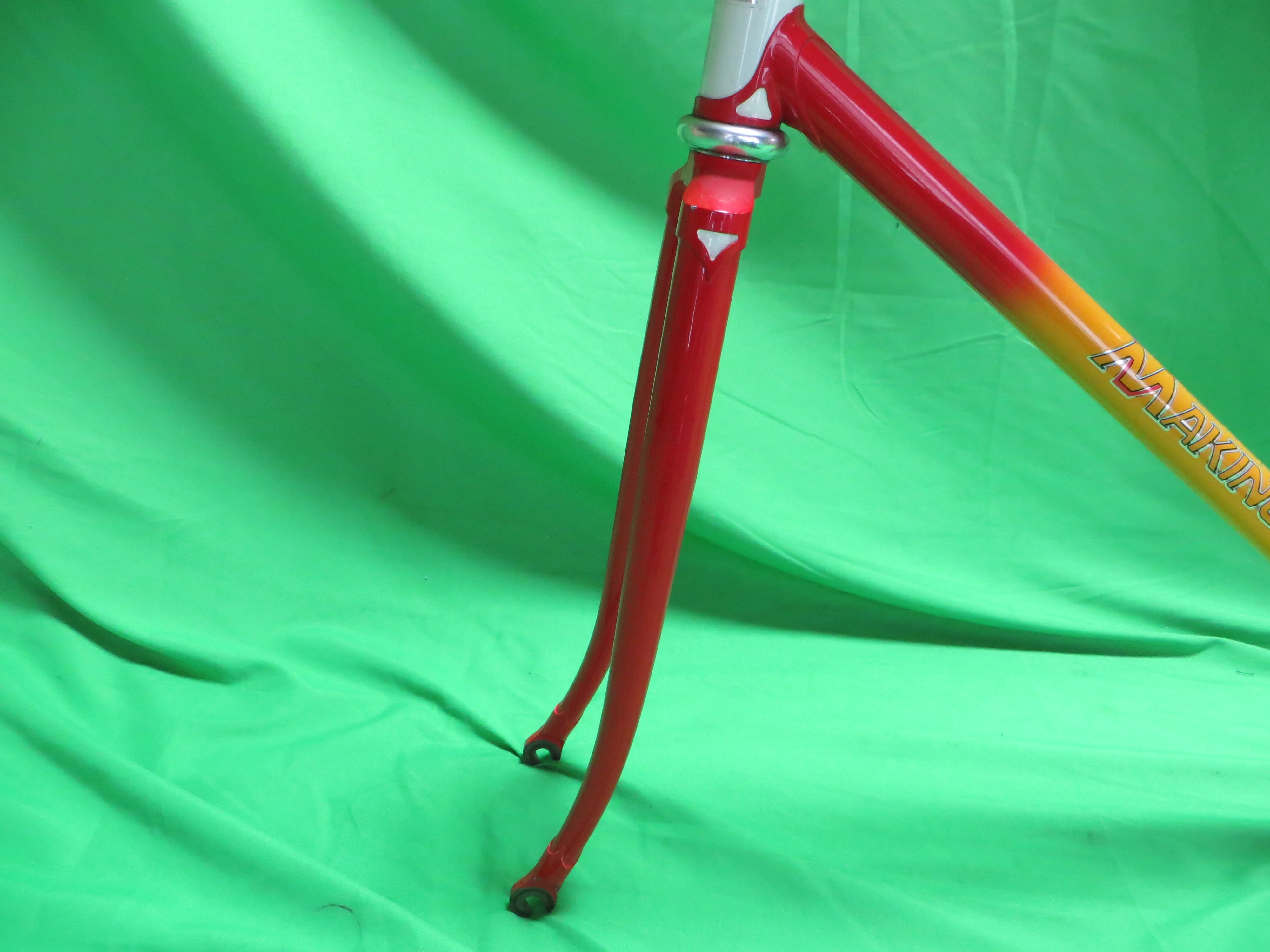 Makino // Red / Yellow / White Tri-color // 52cm - Image 3