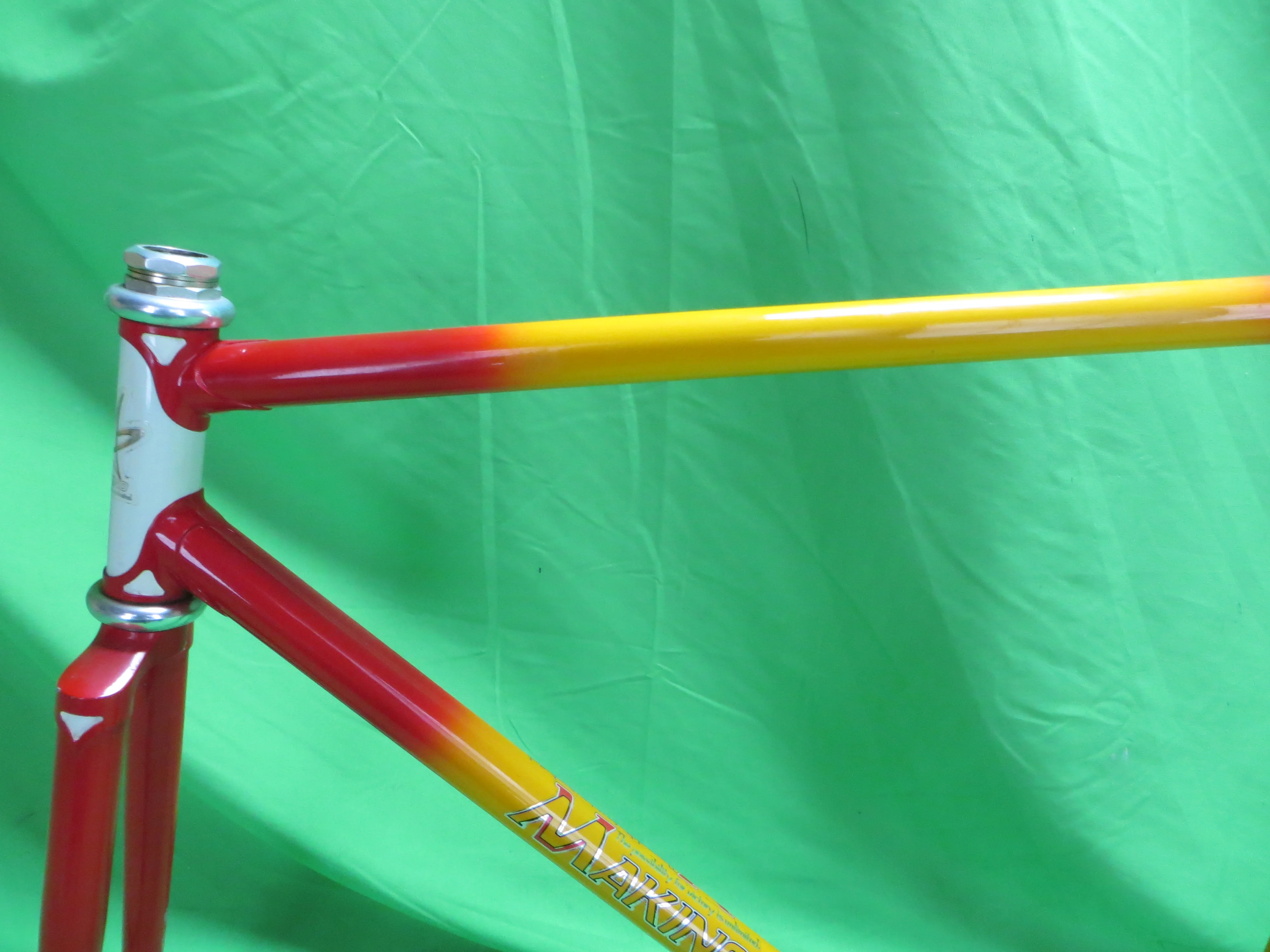 Makino // Red / Yellow / White Tri-color // 52cm - Image 4