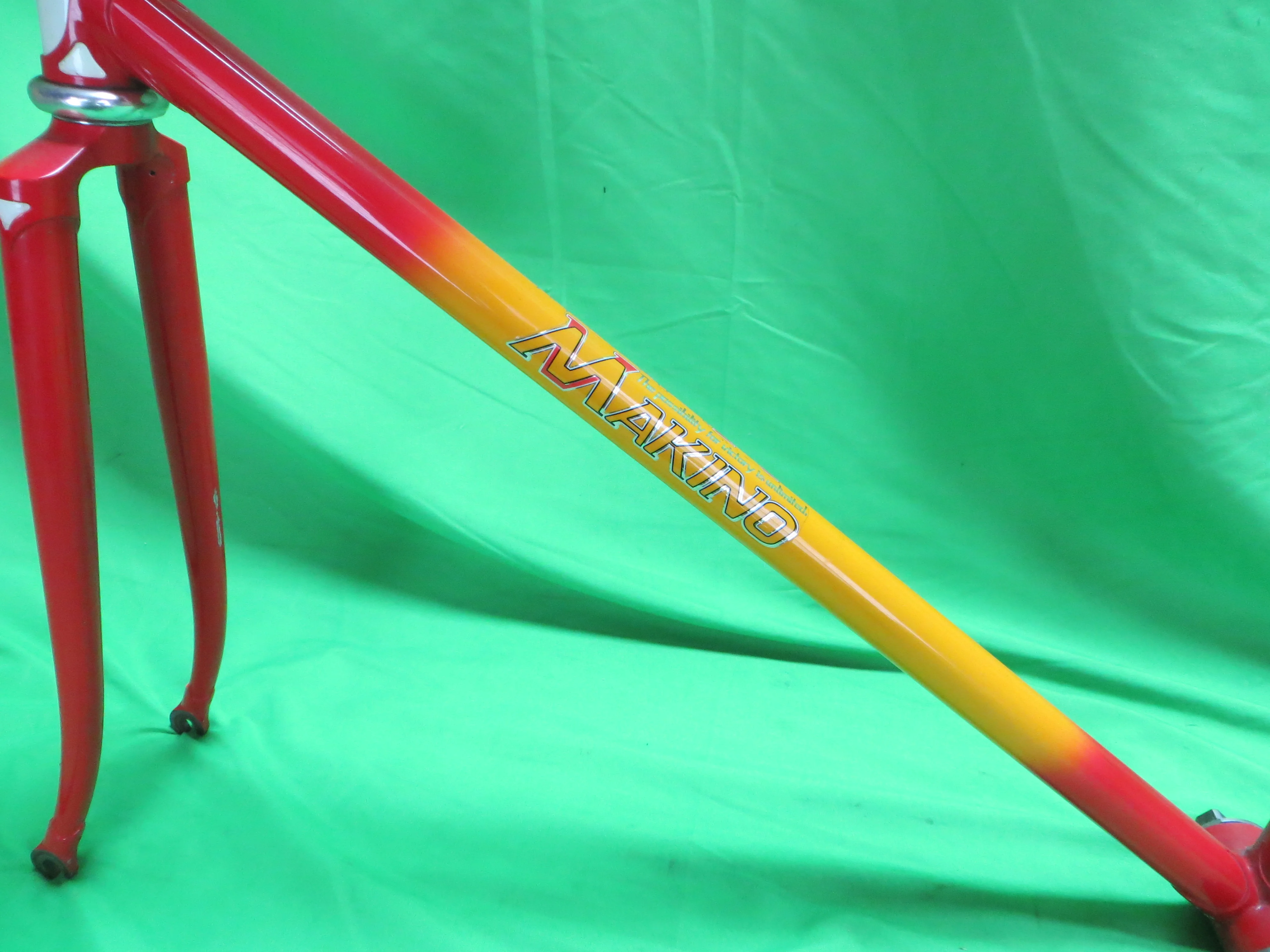 Makino // Red / Yellow / White Tri-color // 52cm - Image 6