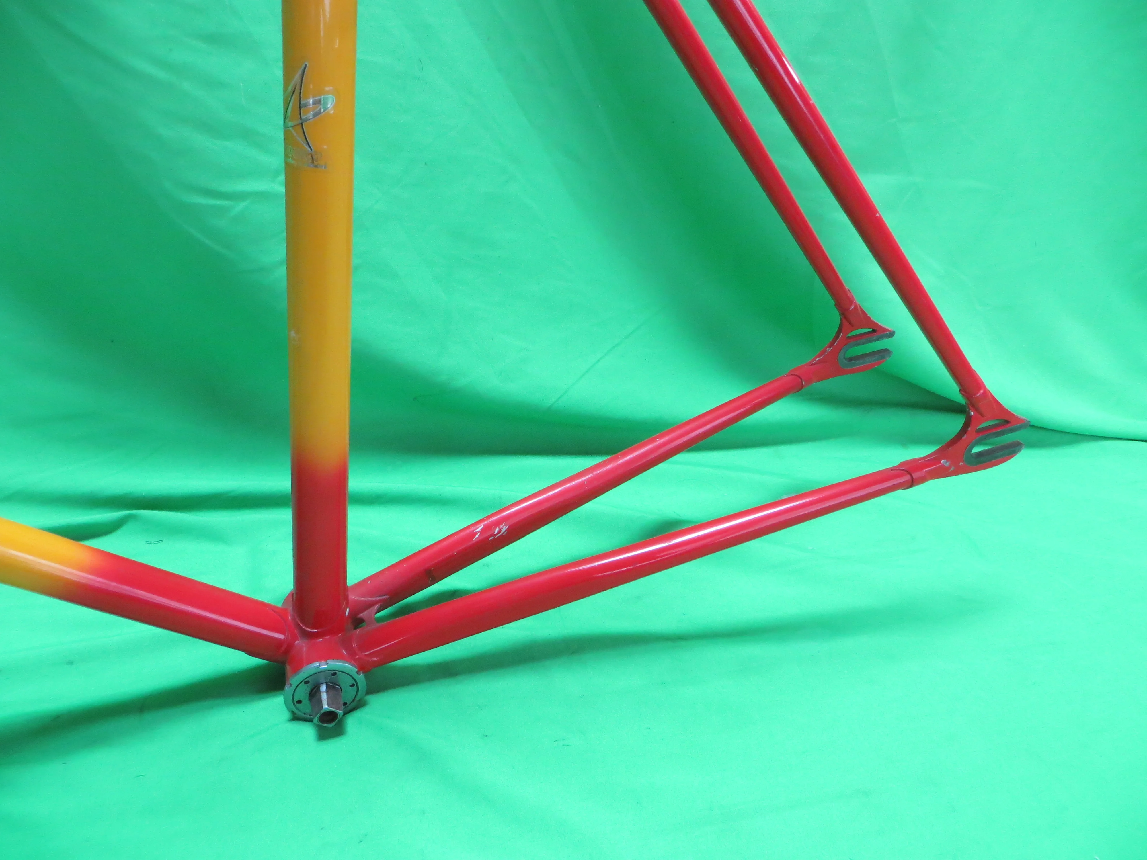 Makino // Red / Yellow / White Tri-color // 52cm - Image 7