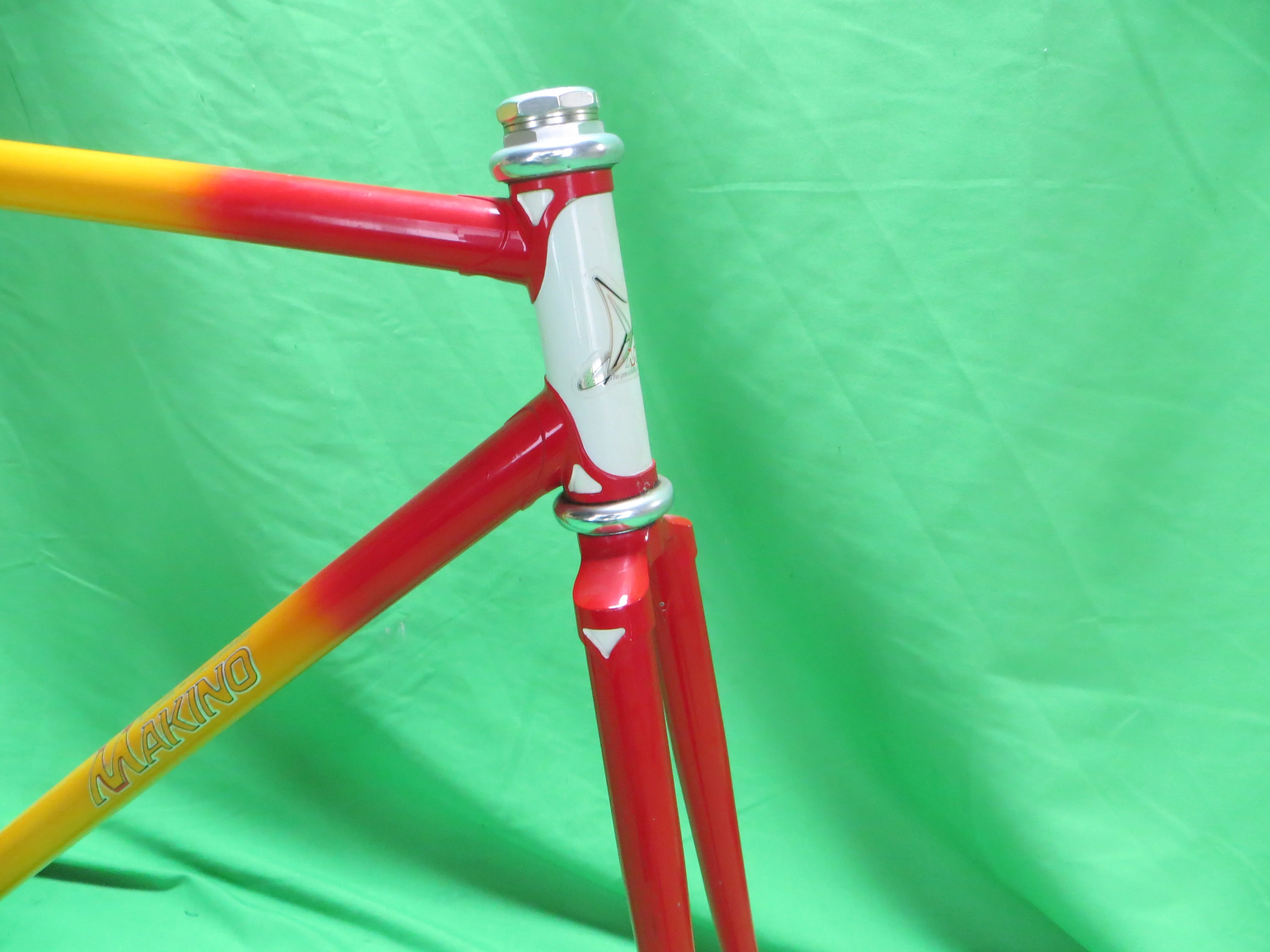 Makino // Red / Yellow / White Tri-color // 52cm - Image 9