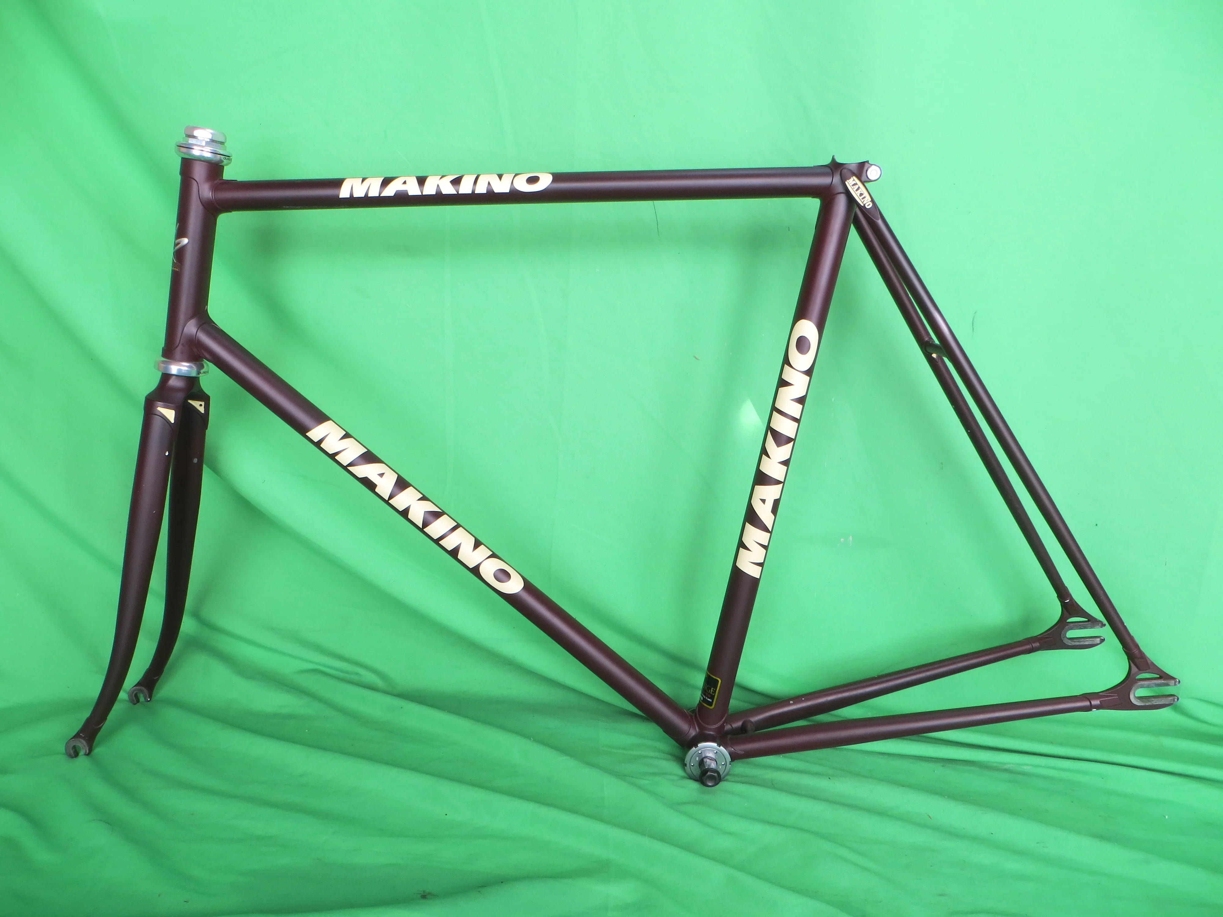 Makino Tange Prestige// Matte Dark Brown // 55.5cm