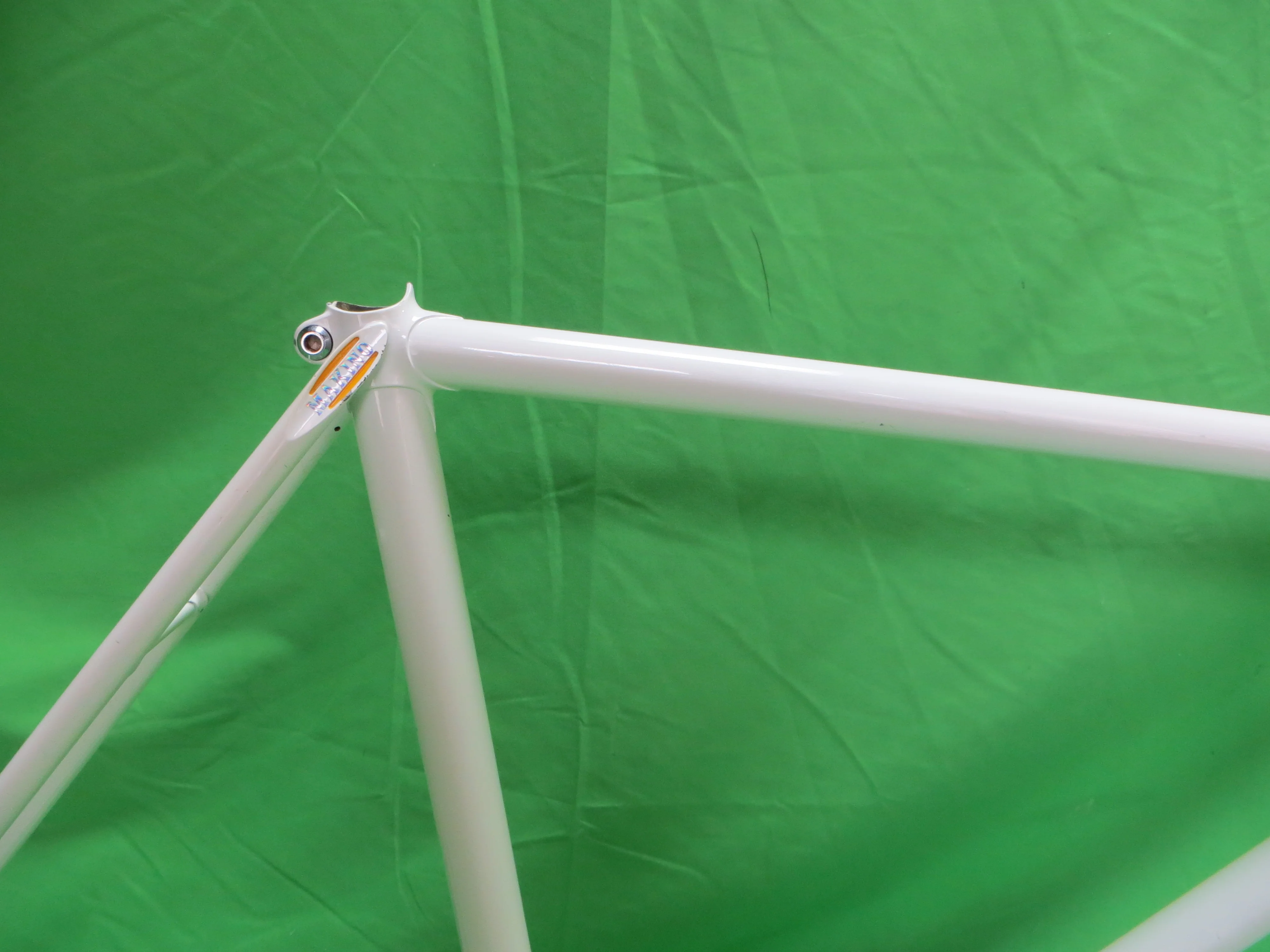 Makino  // White // 50.5cm - Image 12