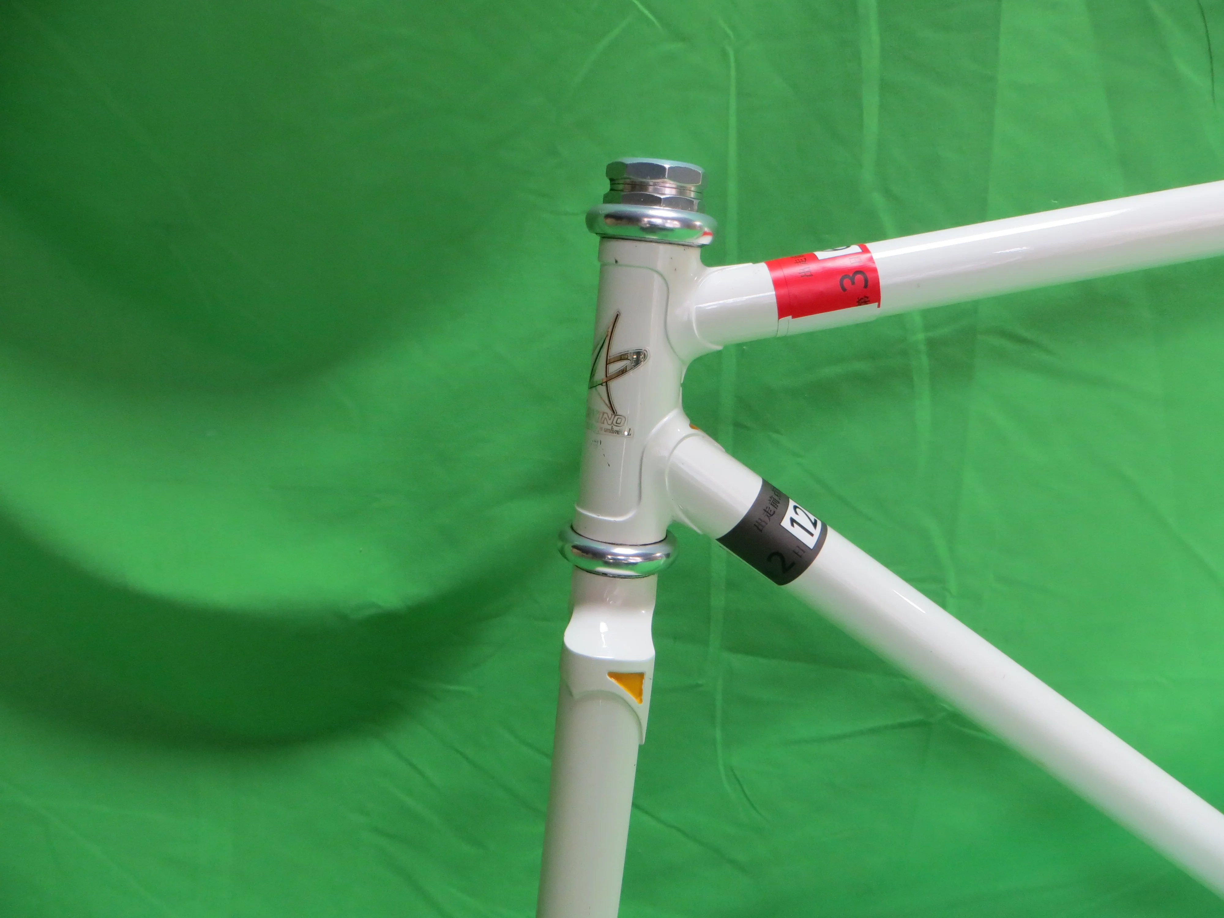 Makino  // White // 50.5cm - Image 2
