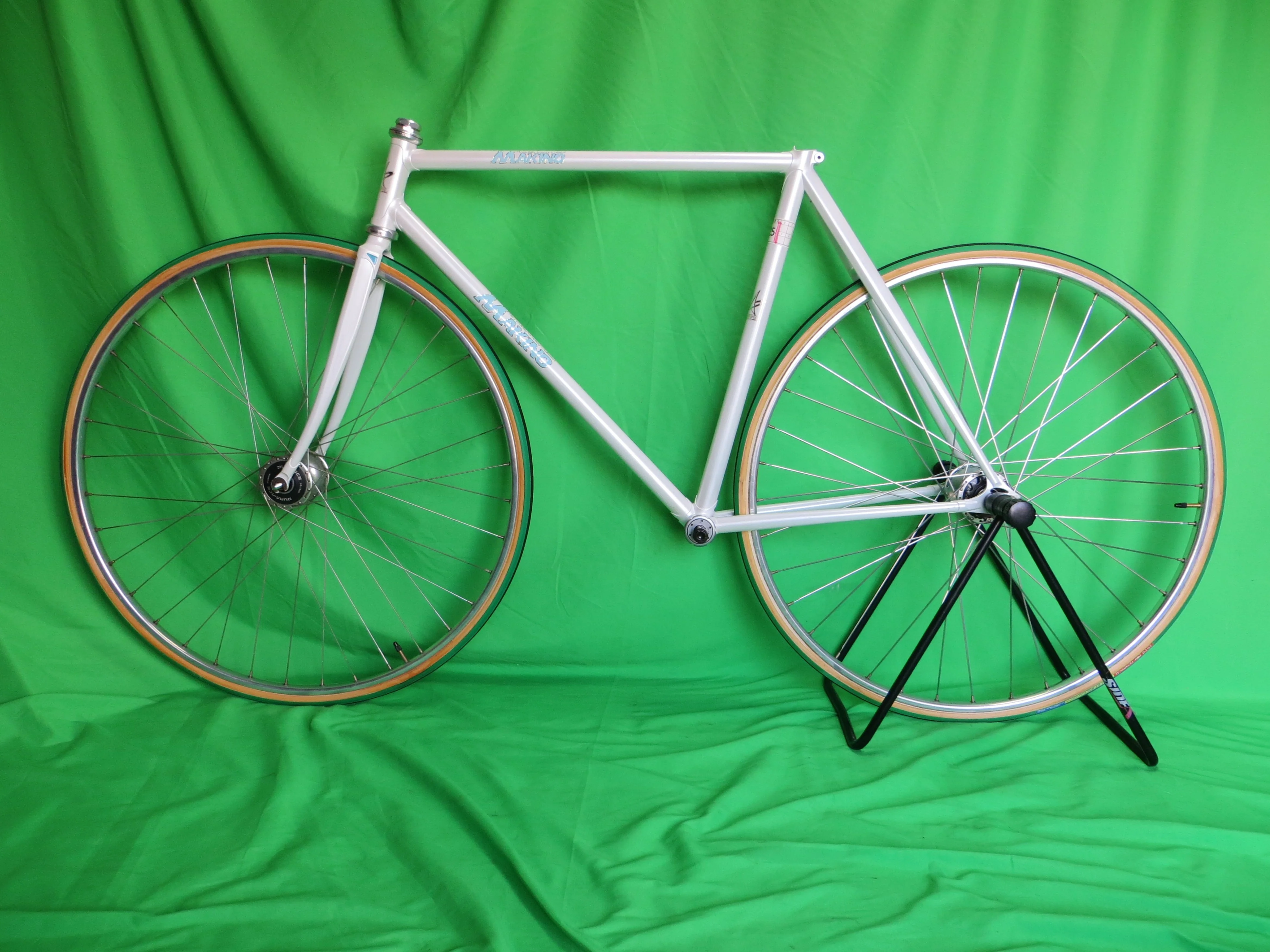 MAKINO  // White  // 52.5cm - Image 16