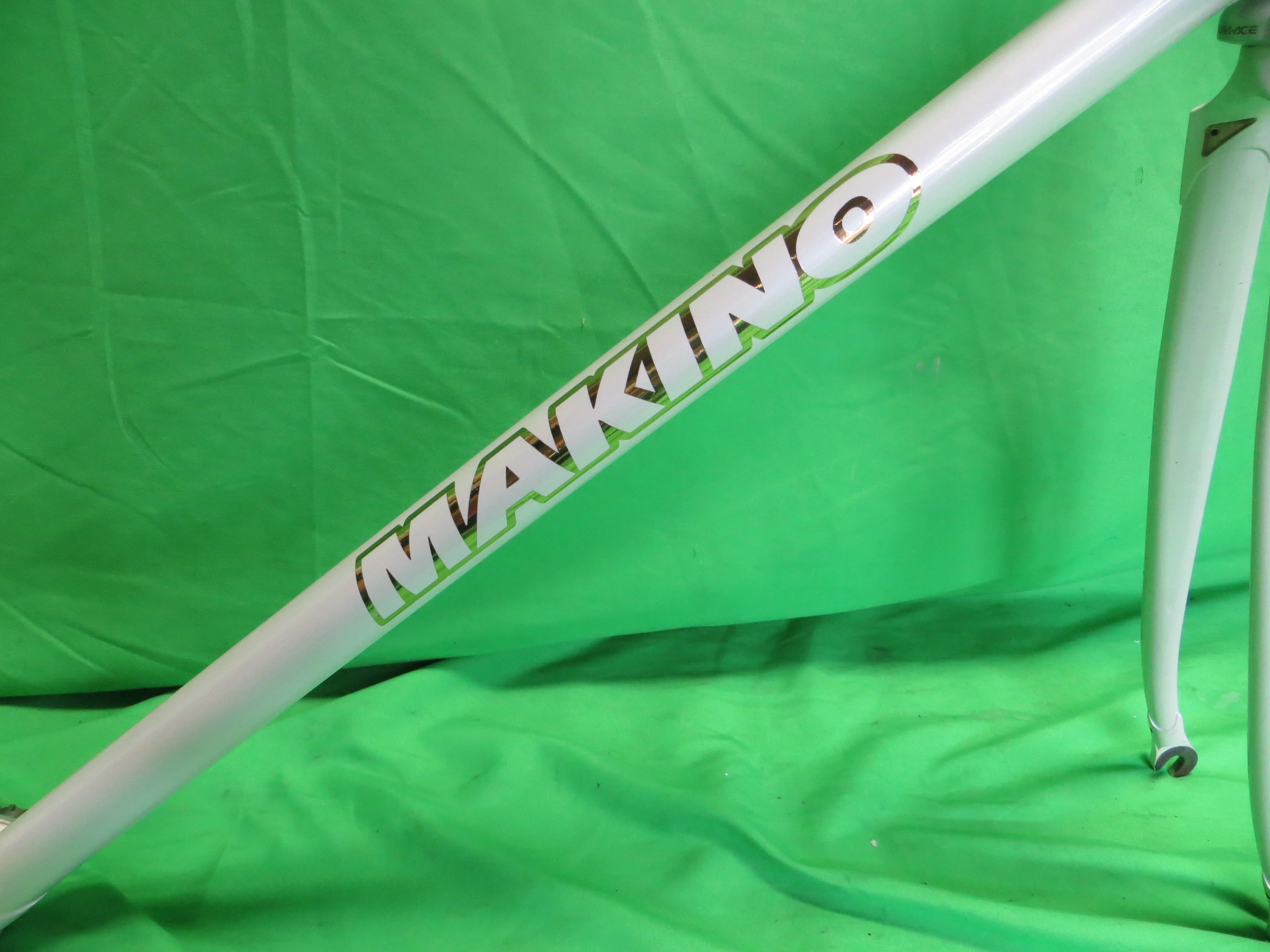Makino // White // 52cm - Image 13