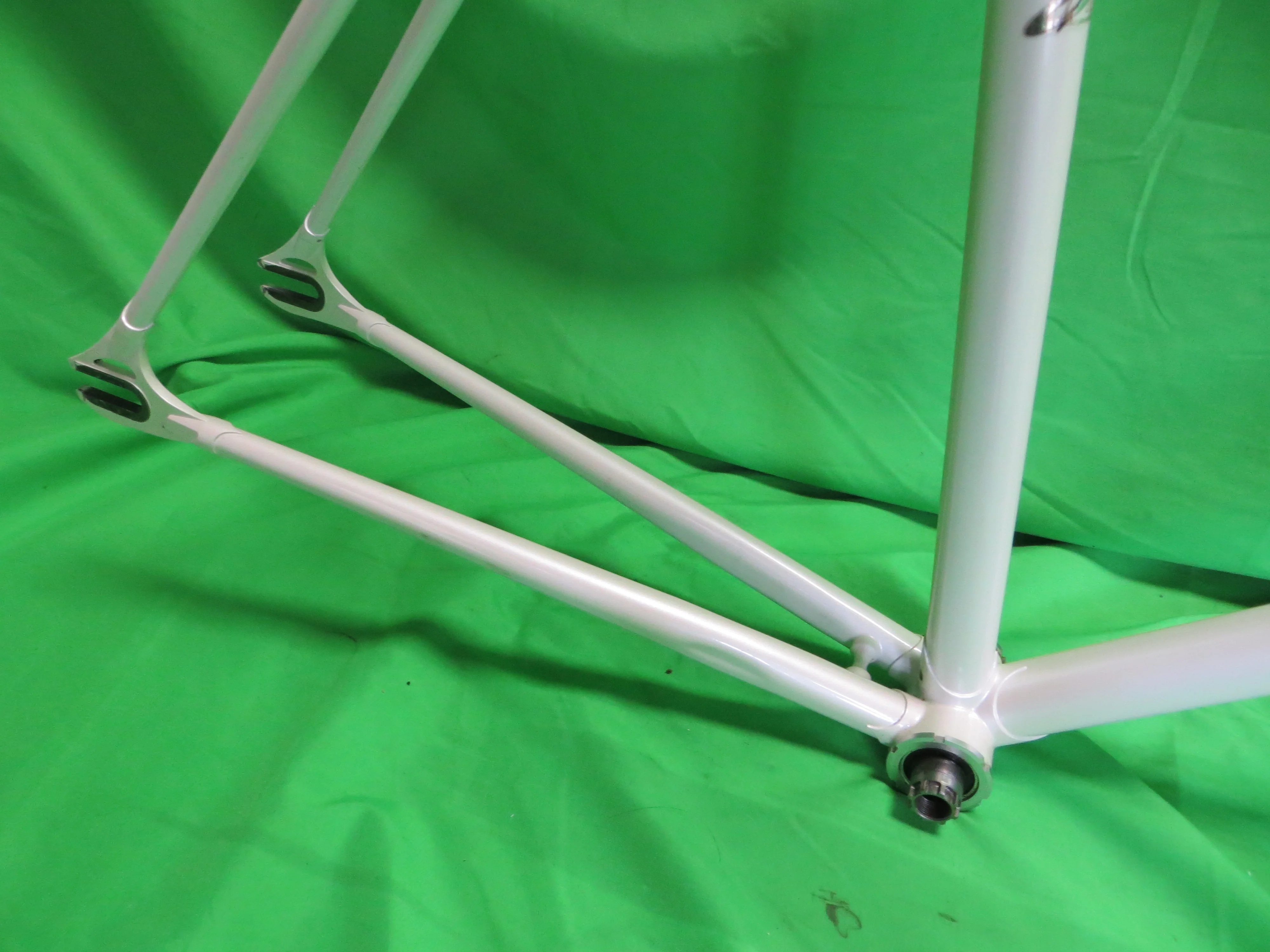 Makino // White // 52cm - Image 14