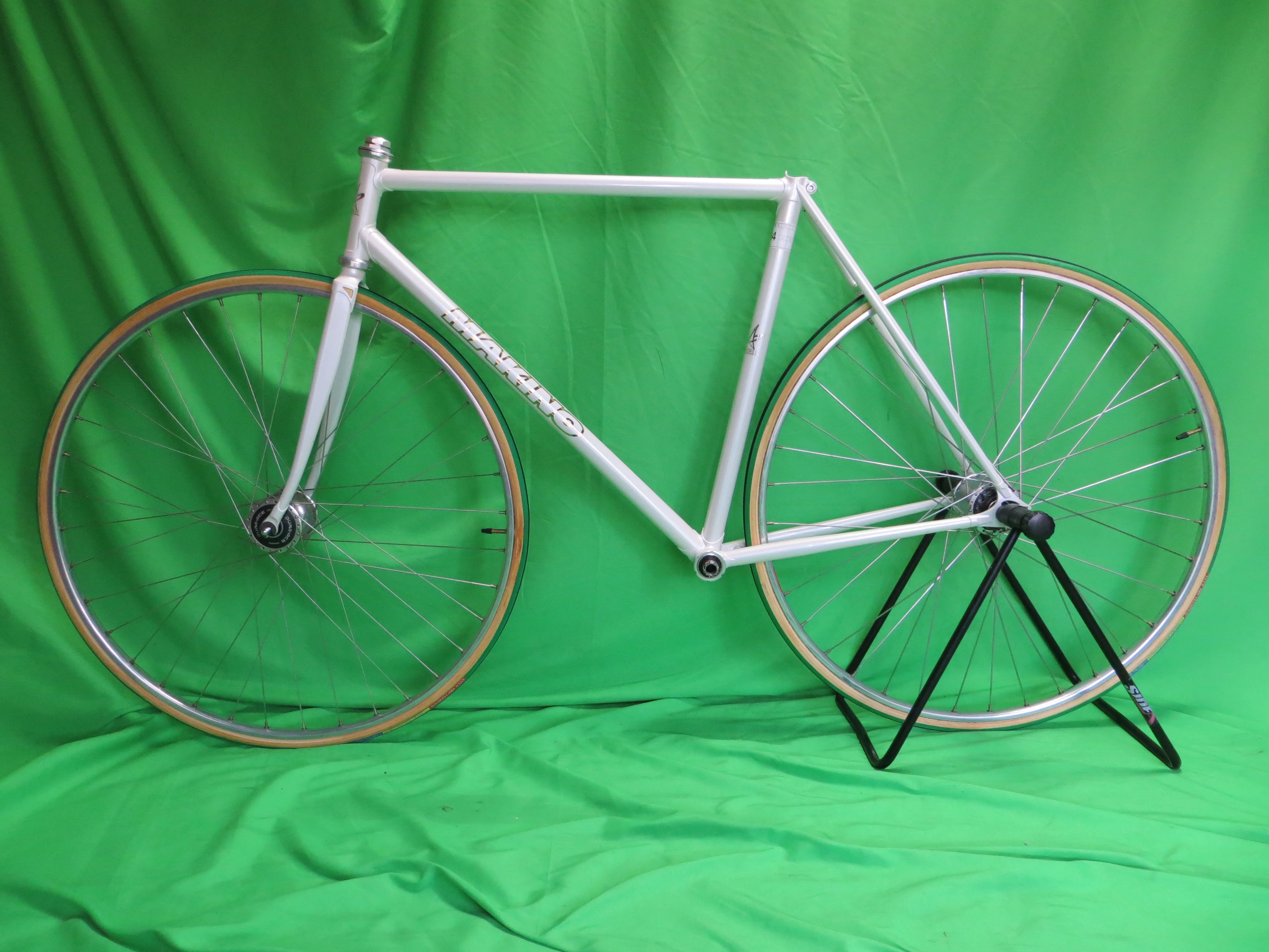 Makino // White // 52cm - Image 16