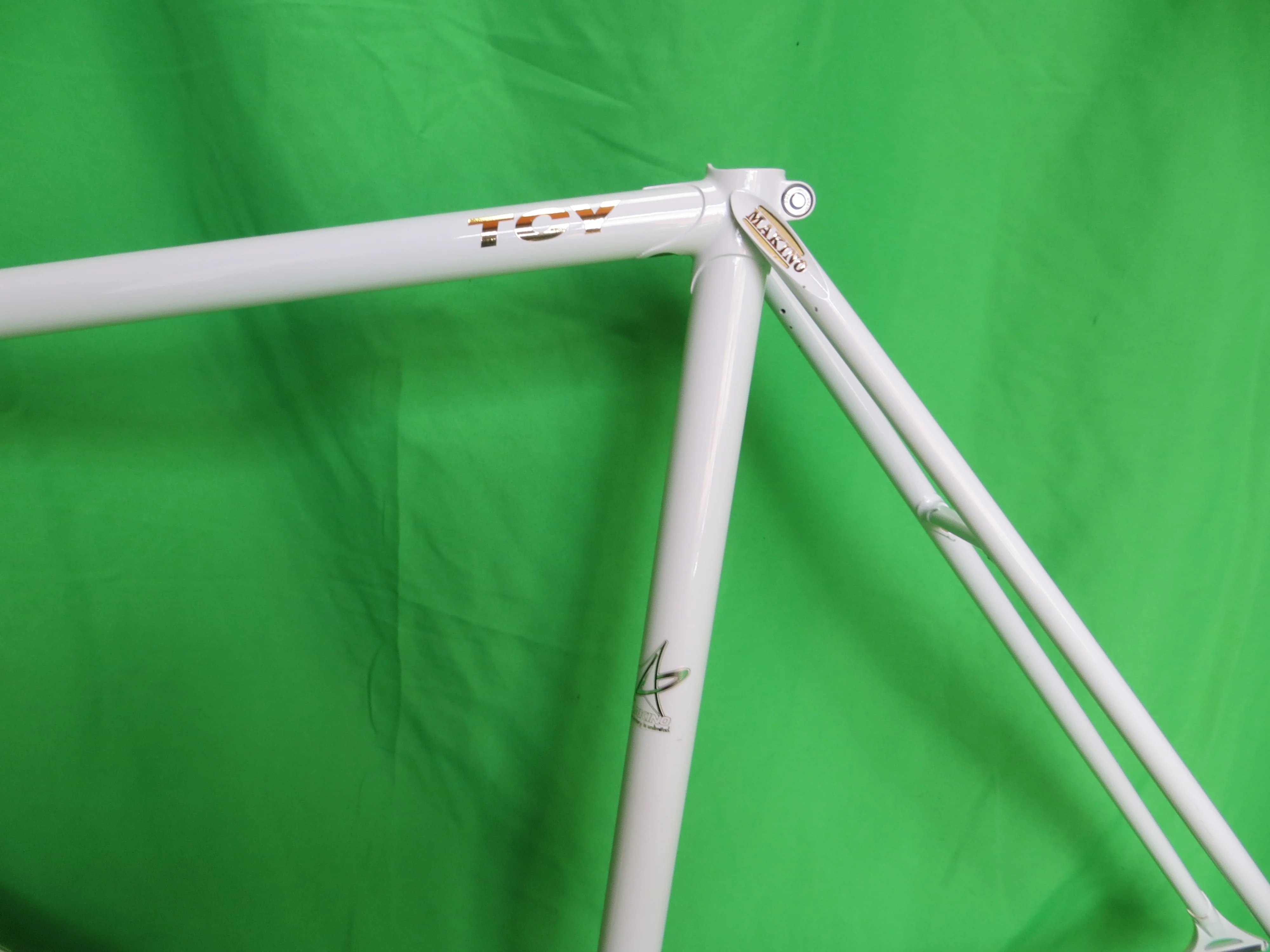 Makino // White // 53.5cm - Image 5