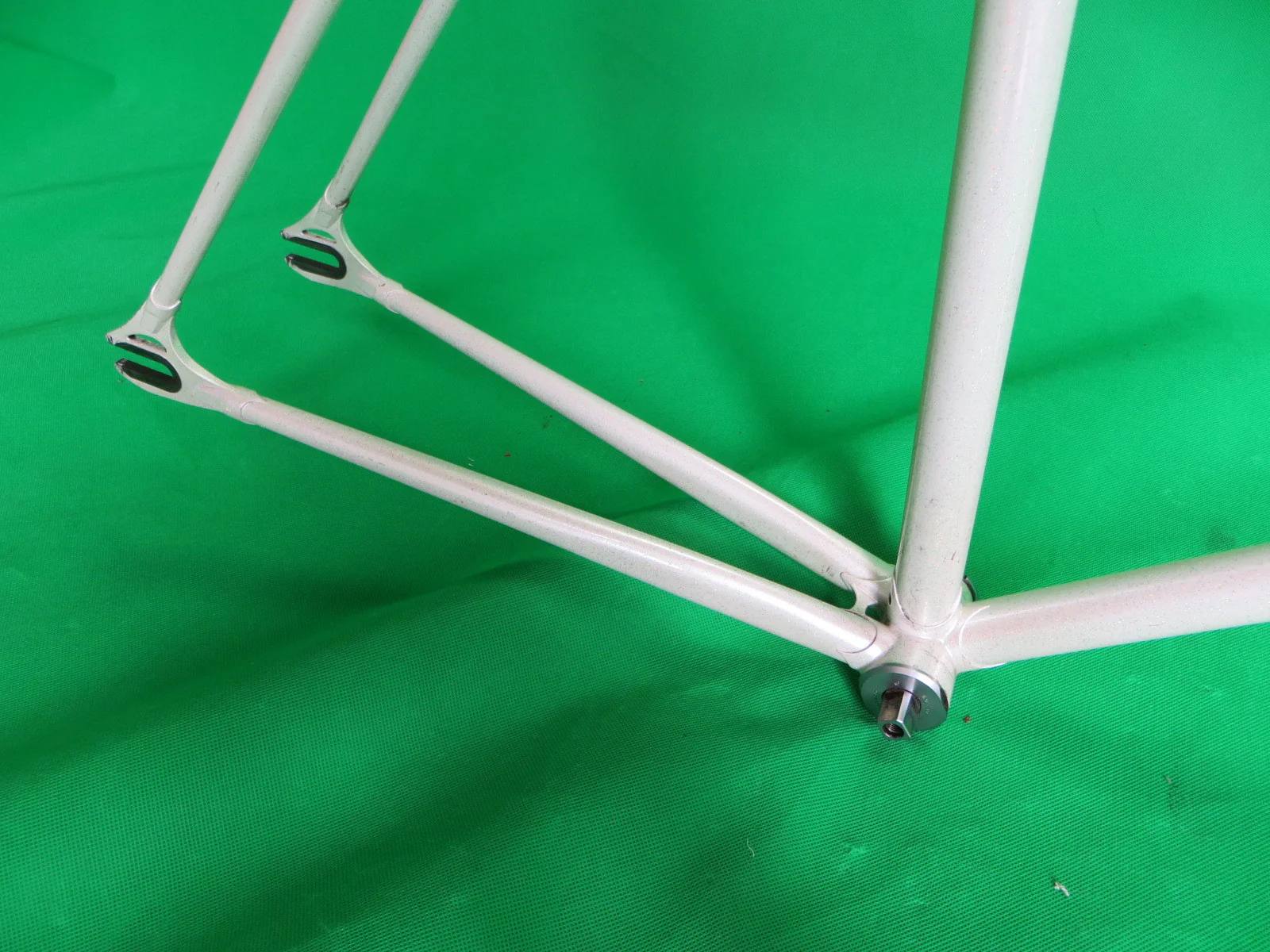 MAKINO // White flake // 53.5cm - Image 16