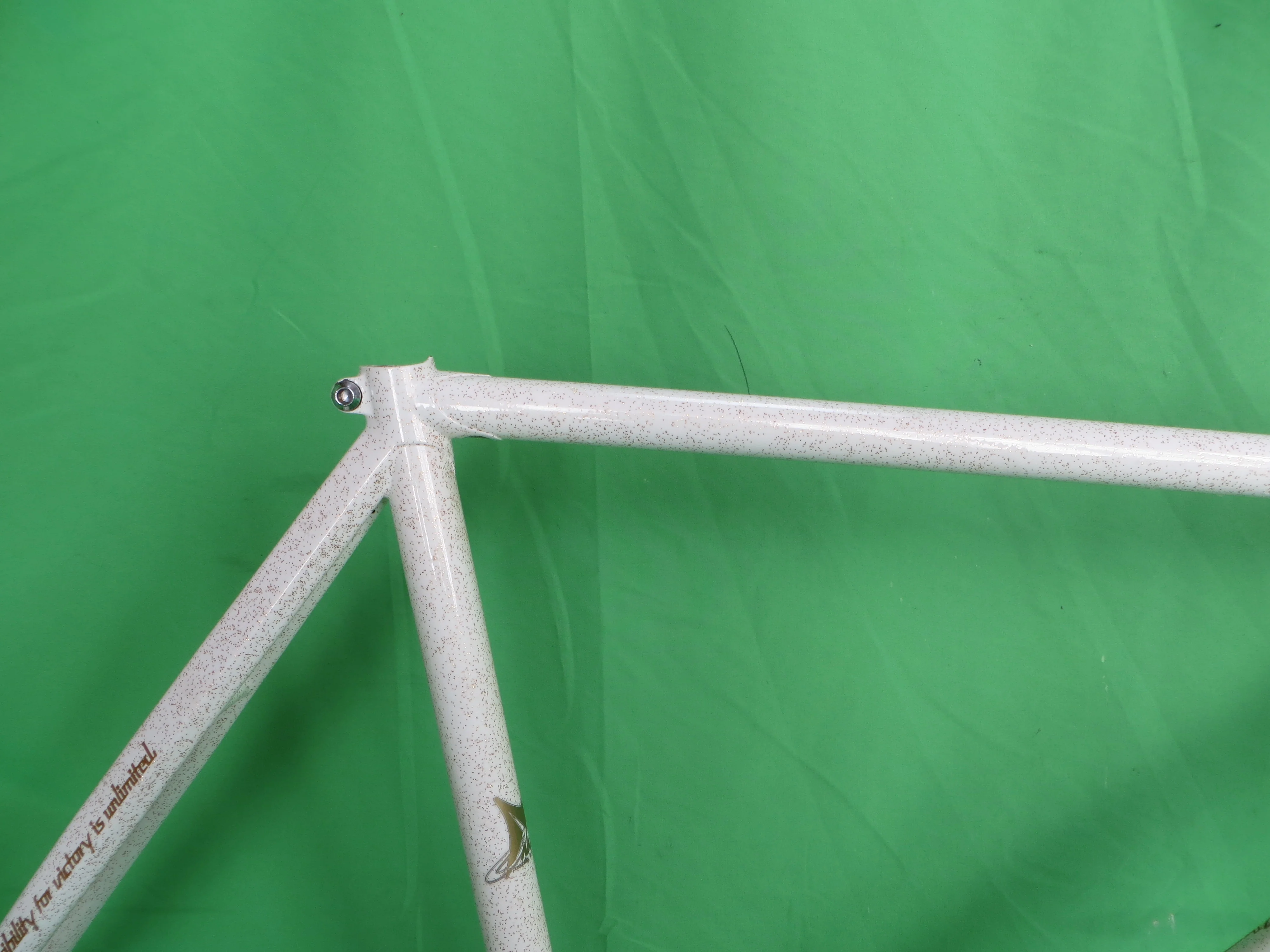 Makino // White with Gold Flake // 52.5cm - Image 12