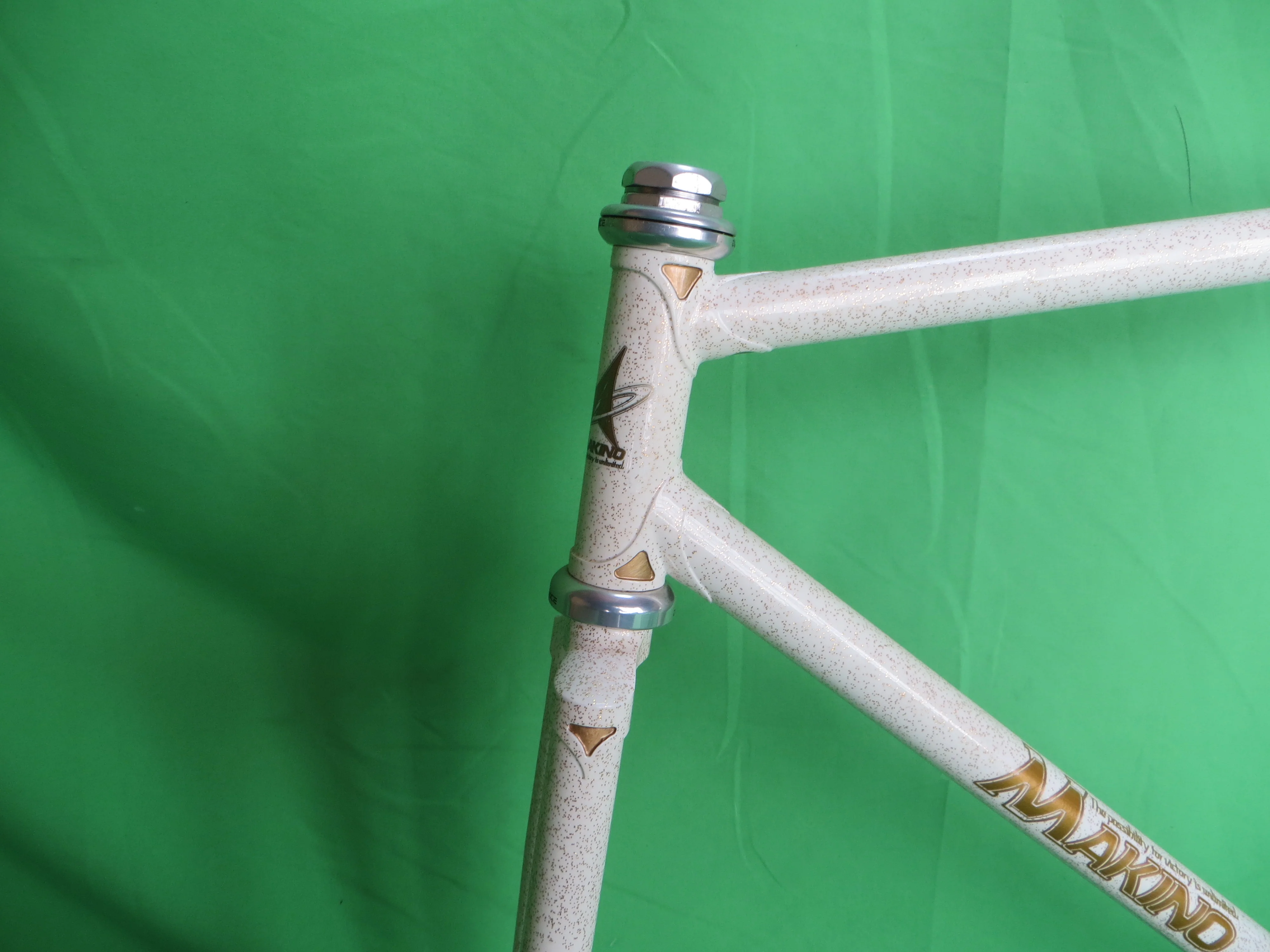 Makino // White with Gold Flake // 52.5cm - Image 2
