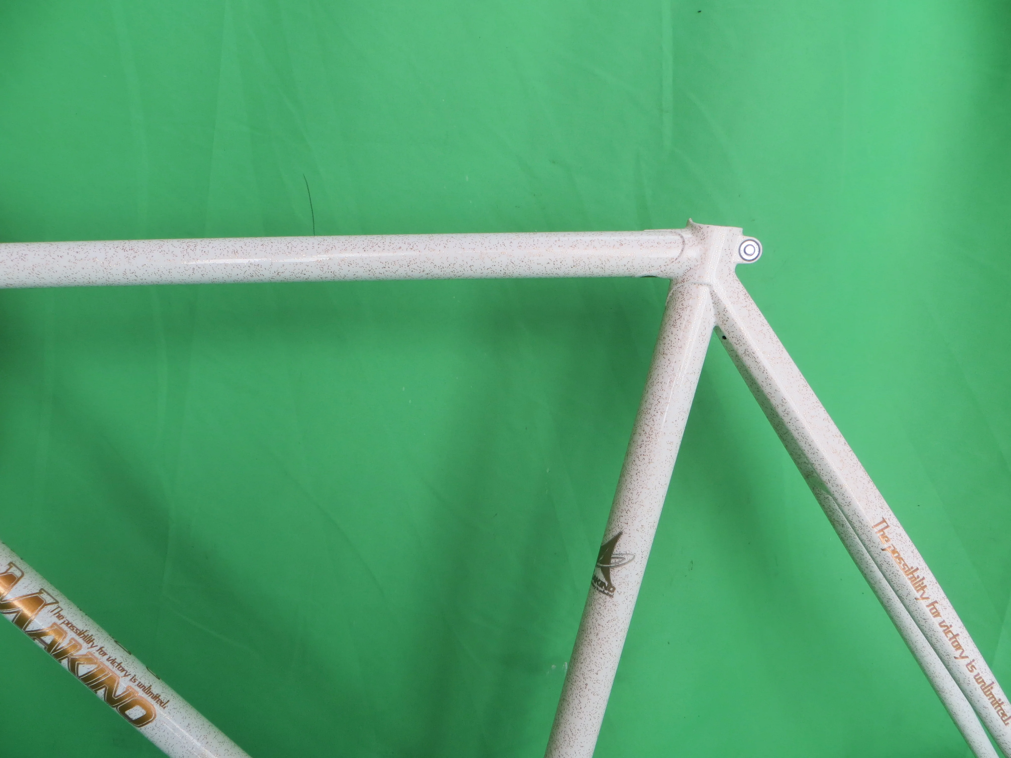 Makino // White with Gold Flake // 52.5cm - Image 5