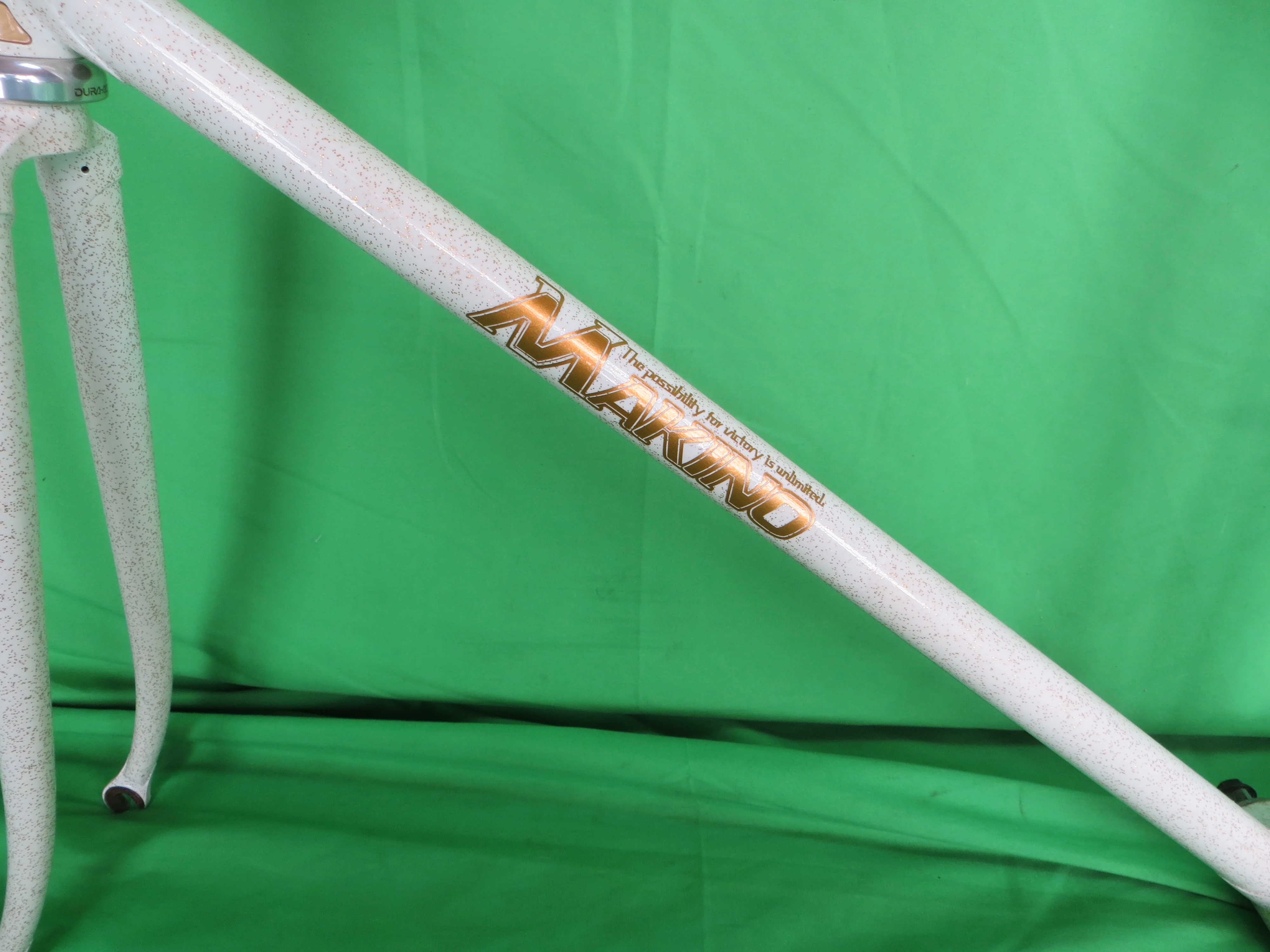Makino // White with Gold Flake // 52.5cm - Image 6