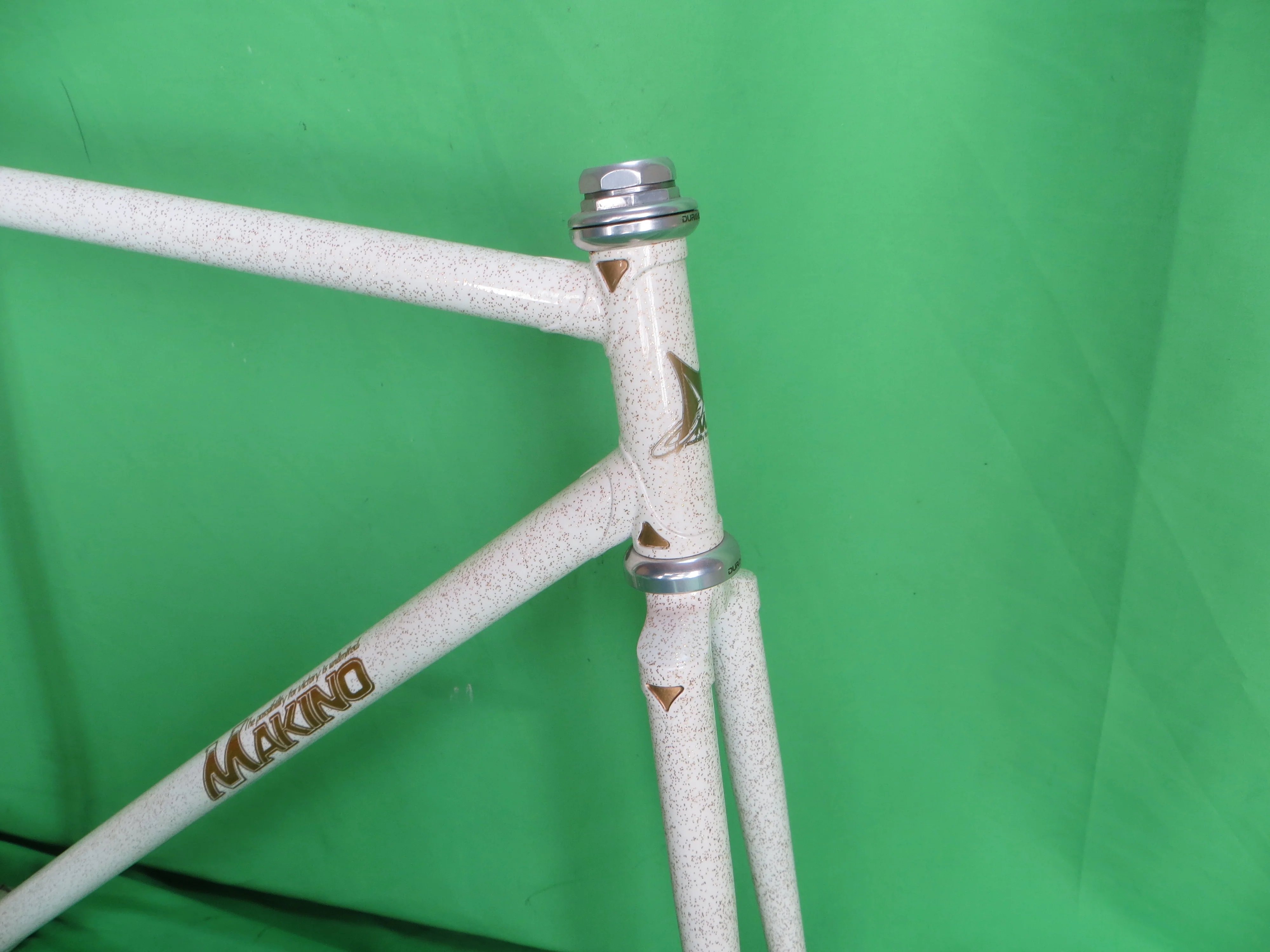 Makino // White with Gold Flake // 52.5cm - Image 9