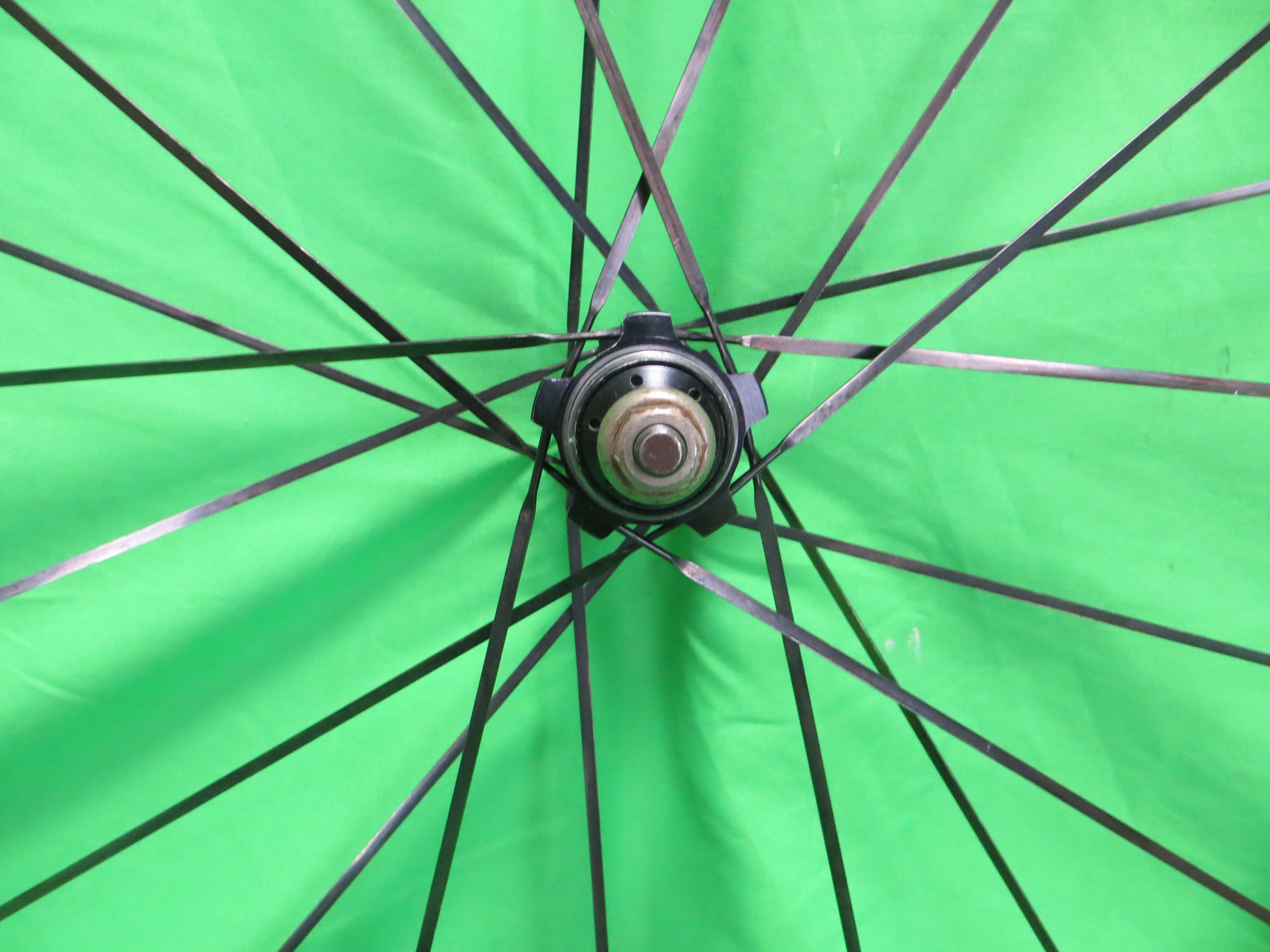 Mavic Elipse Rear Clincher Wheel 700c 120mm (25072101) - Image 2