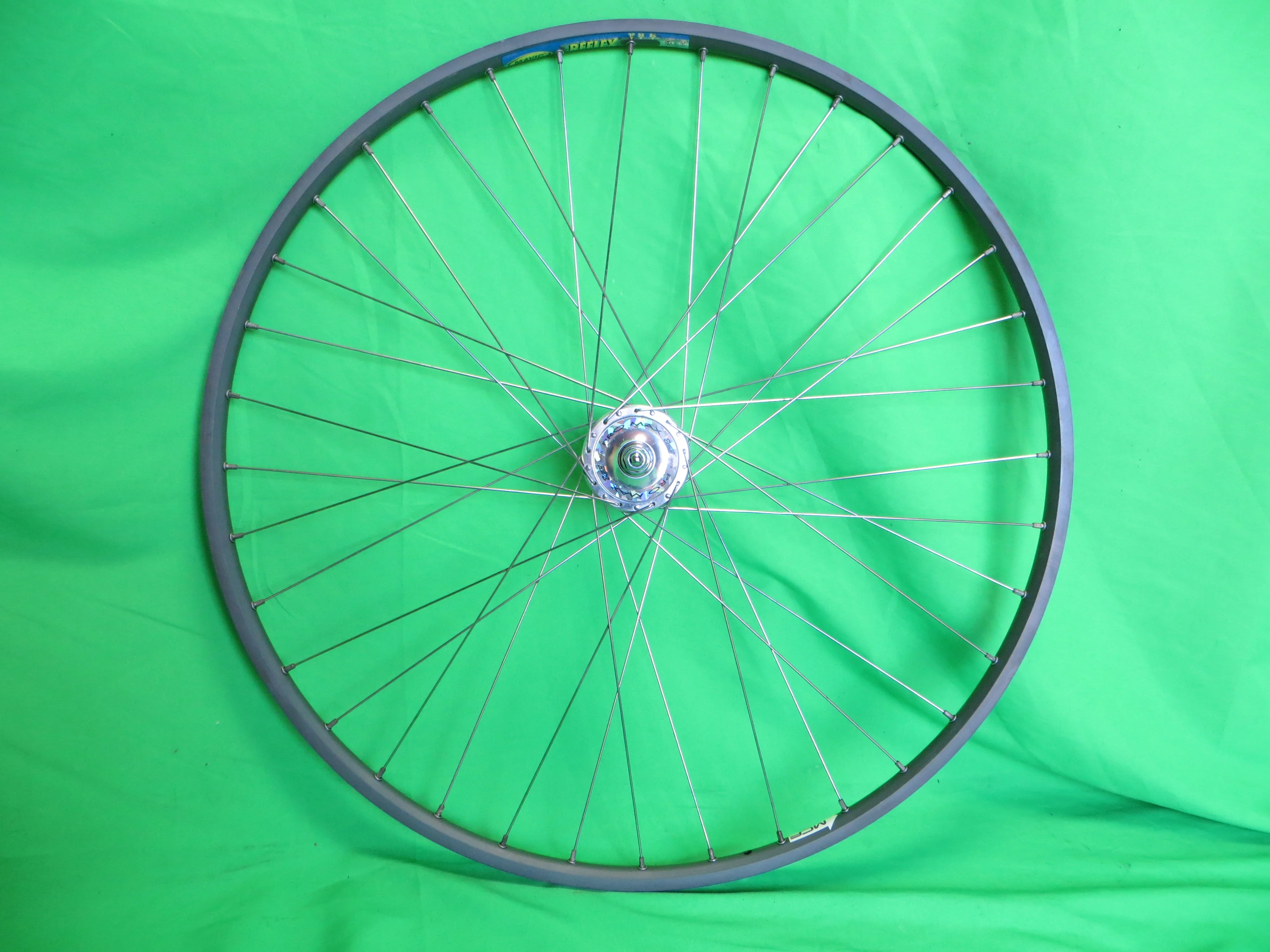 Mavic Reflex 700c Tubular 36H rim, Suzue Pro Max NJS 100mm/9mm Front Hub Built by Makino (24120105)